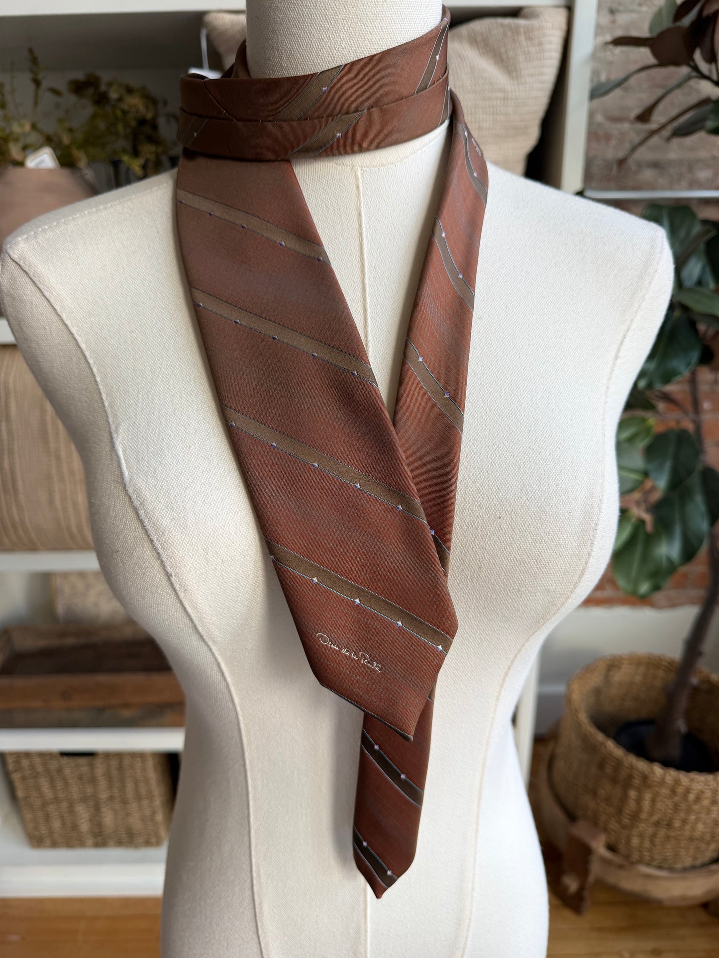 80s Oscar de la Renta tie
