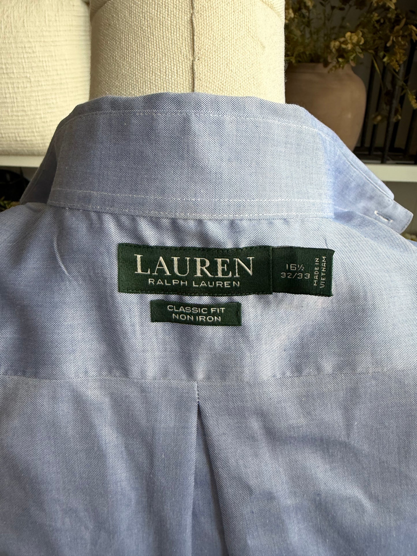 90s Lauren Ralph Lauren blue poplin button down