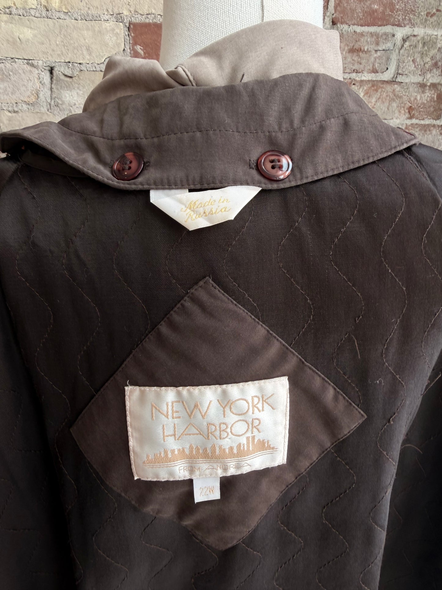 90s New York Harbor brown drapey trench with button out lining