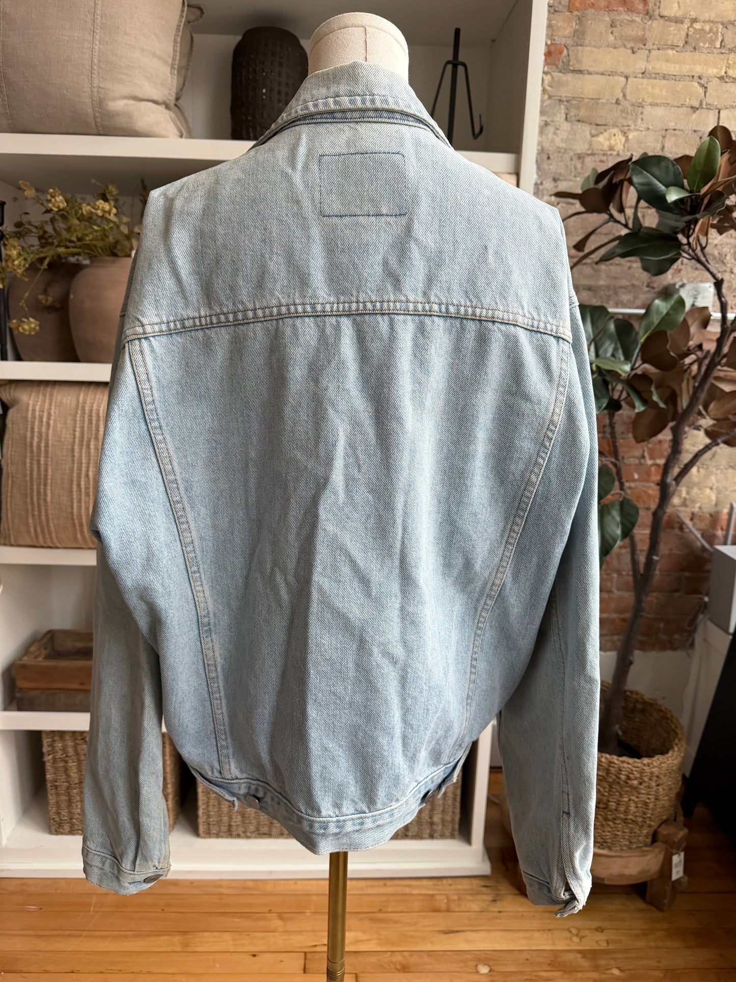 90s Gap light wash denim jacket