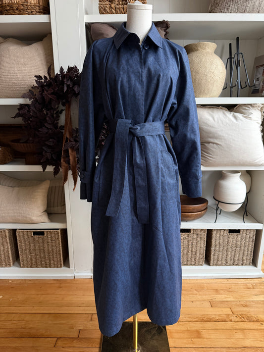 80s London Fog navy floral trench. Made in the USA. Fits S-L petite