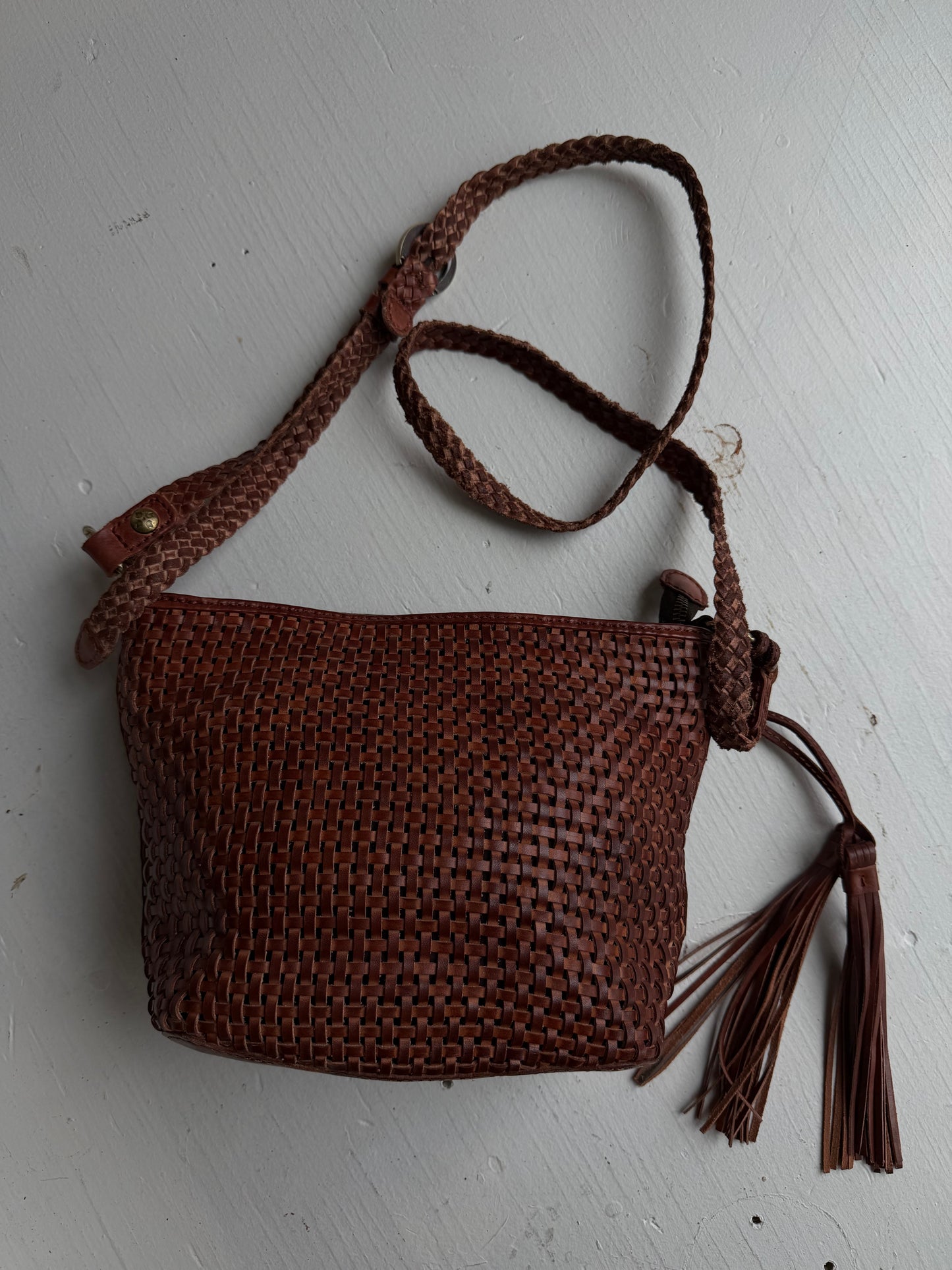 00s Patricia Nash leather woven crossbody bag