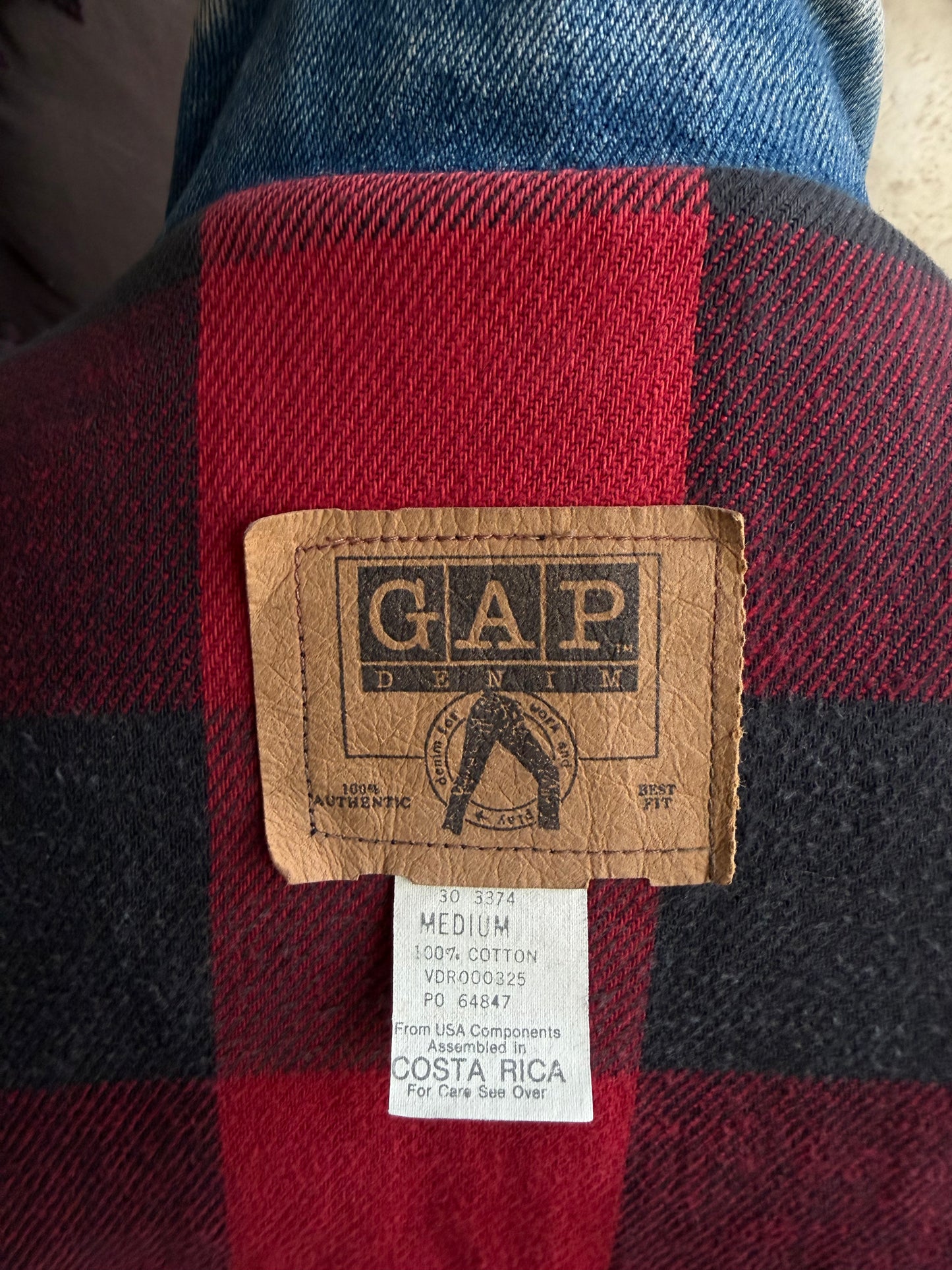 90s Gap flannel lined denim jacket. Fits XS-M