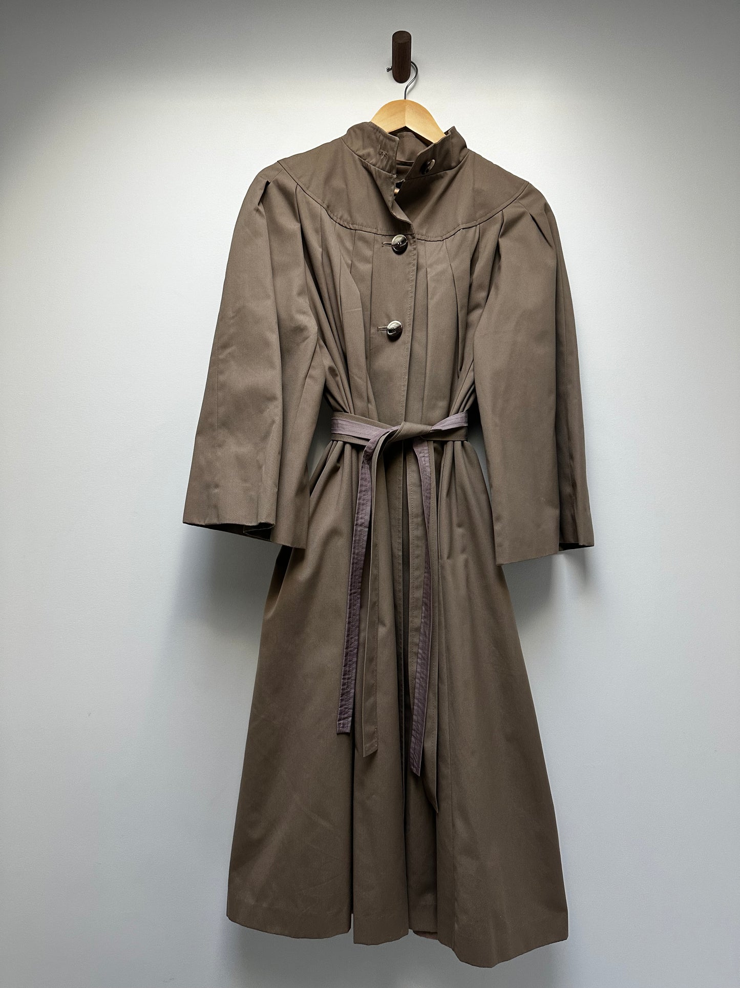 Vintage pleated trench