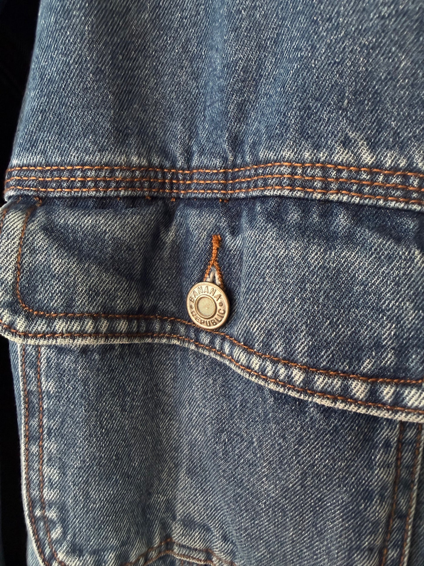 90s Banana Republic denim jacket with leather collar