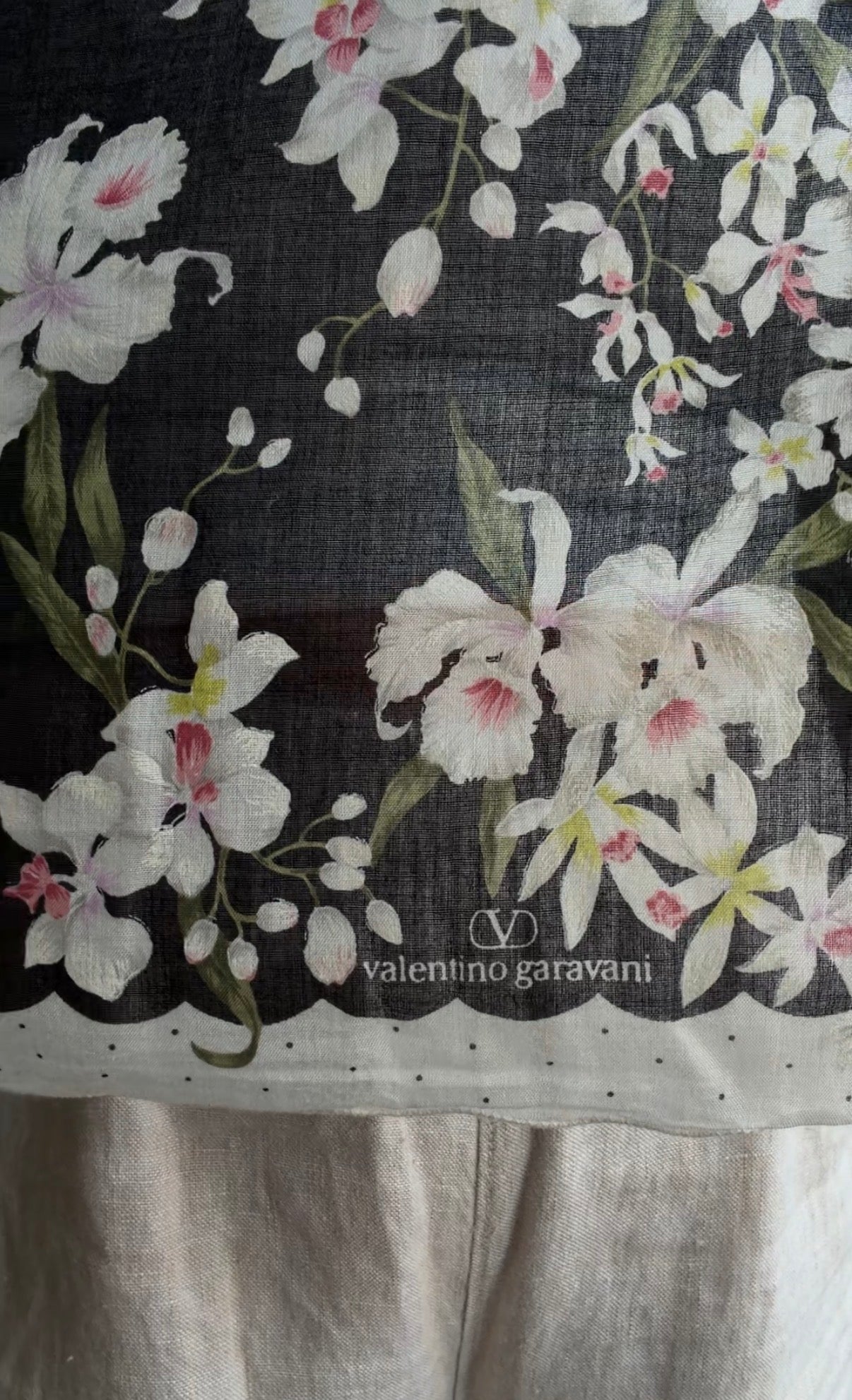 #10 Vintage Valentino Garavani cotton scarf with scalloped edges