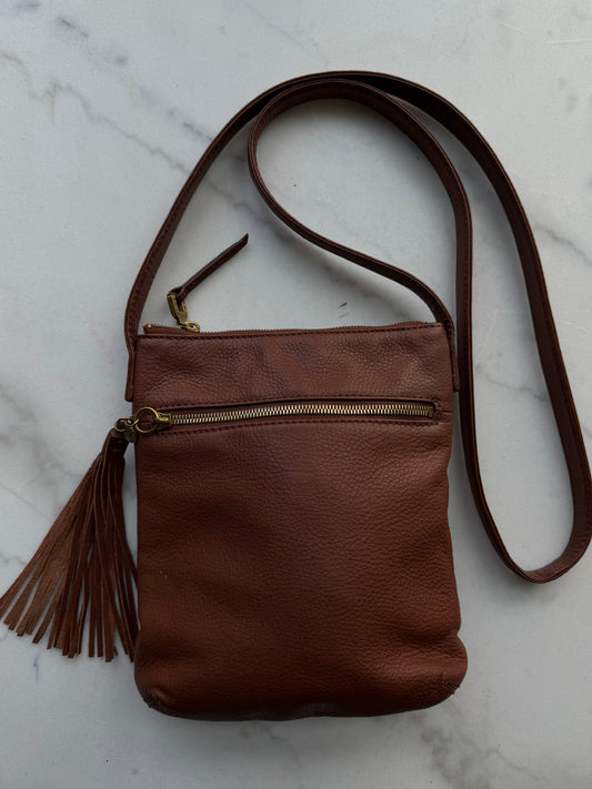 00s Hobo The Original leather crossbody with fringe pull. New with tags