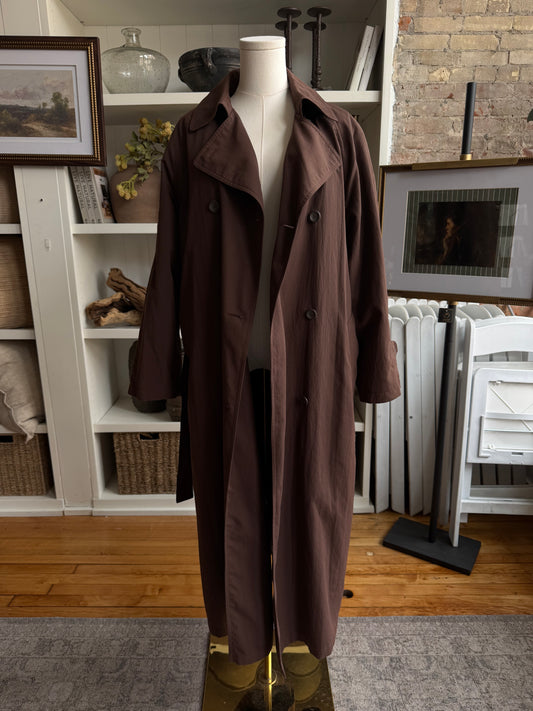 90s London Fog brown trench with zip out lining.
