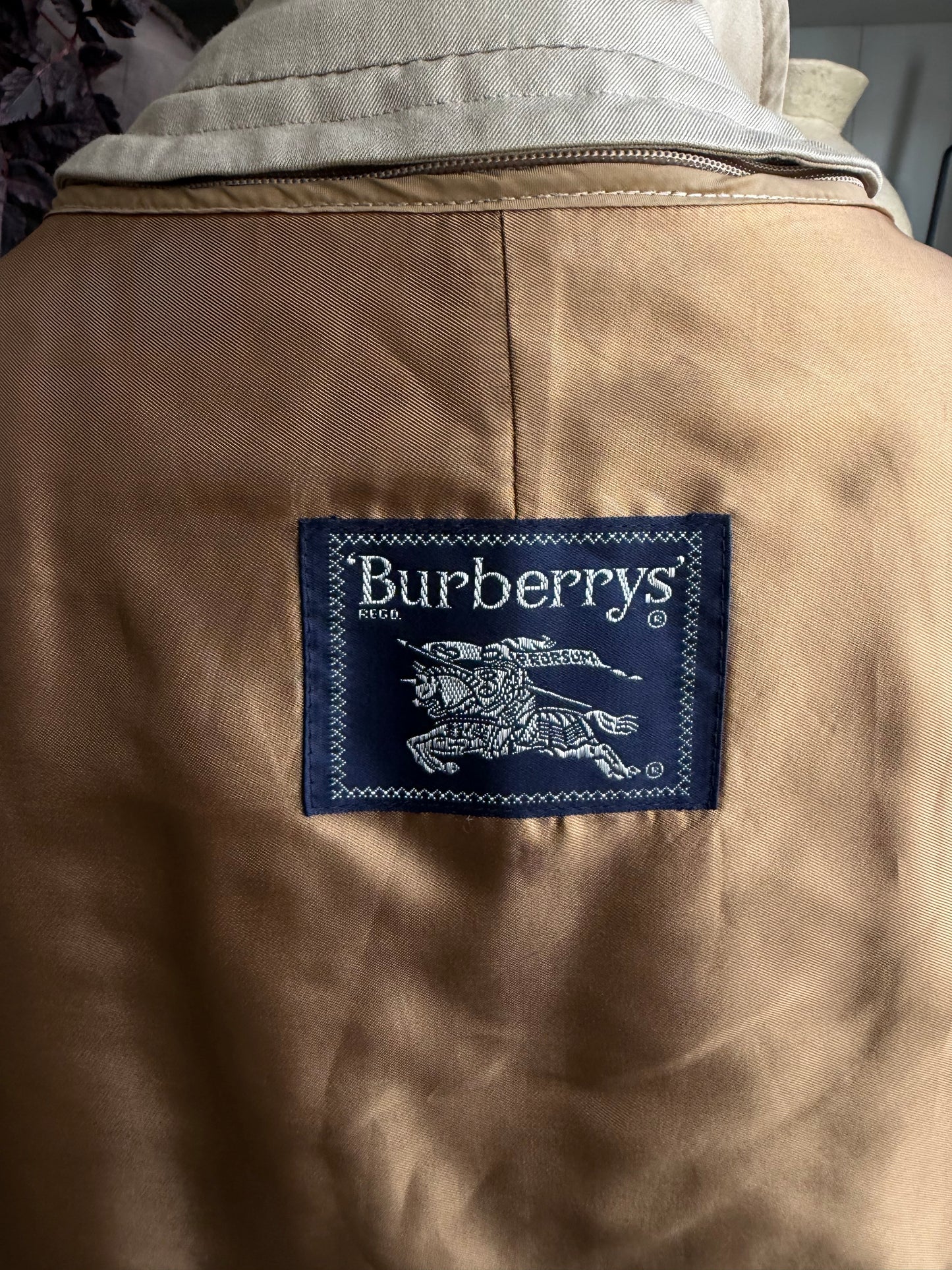 Vintage Burberry khaki trench with zip out wool lining. Fits M-XL