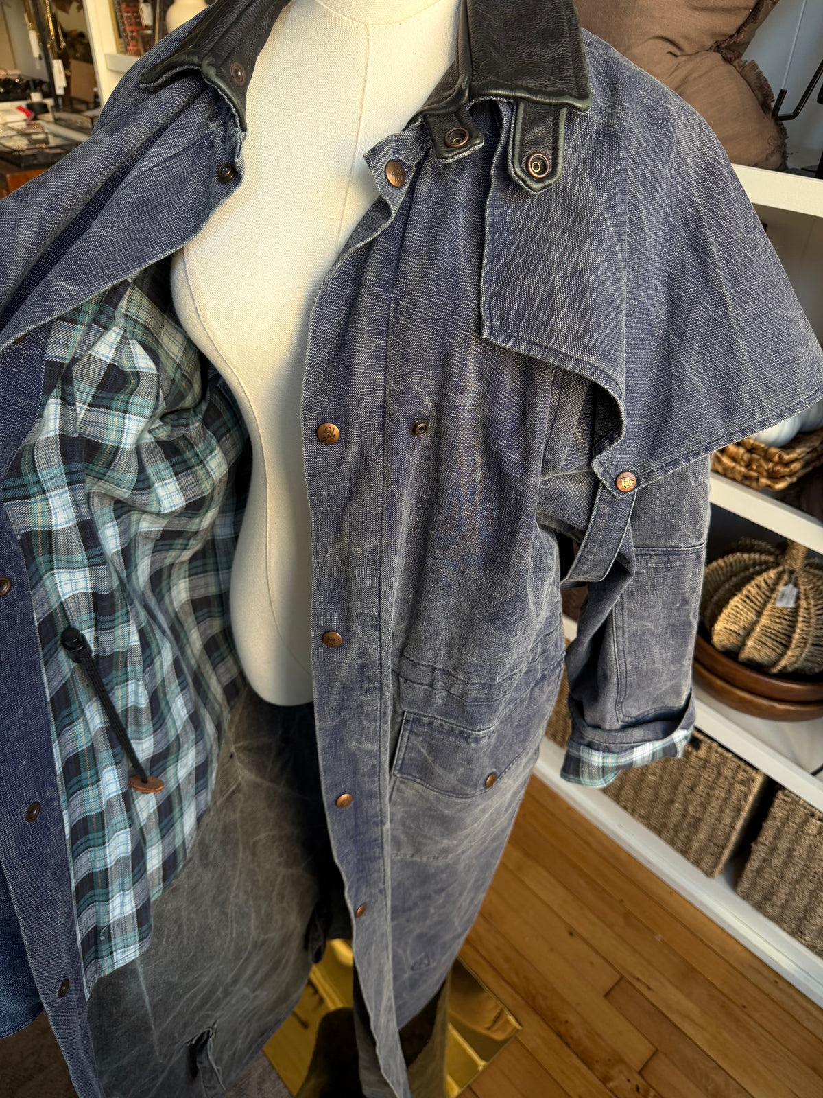 90s Outback Trading Co Oilskin Canvas Ranch duster with detachable cape