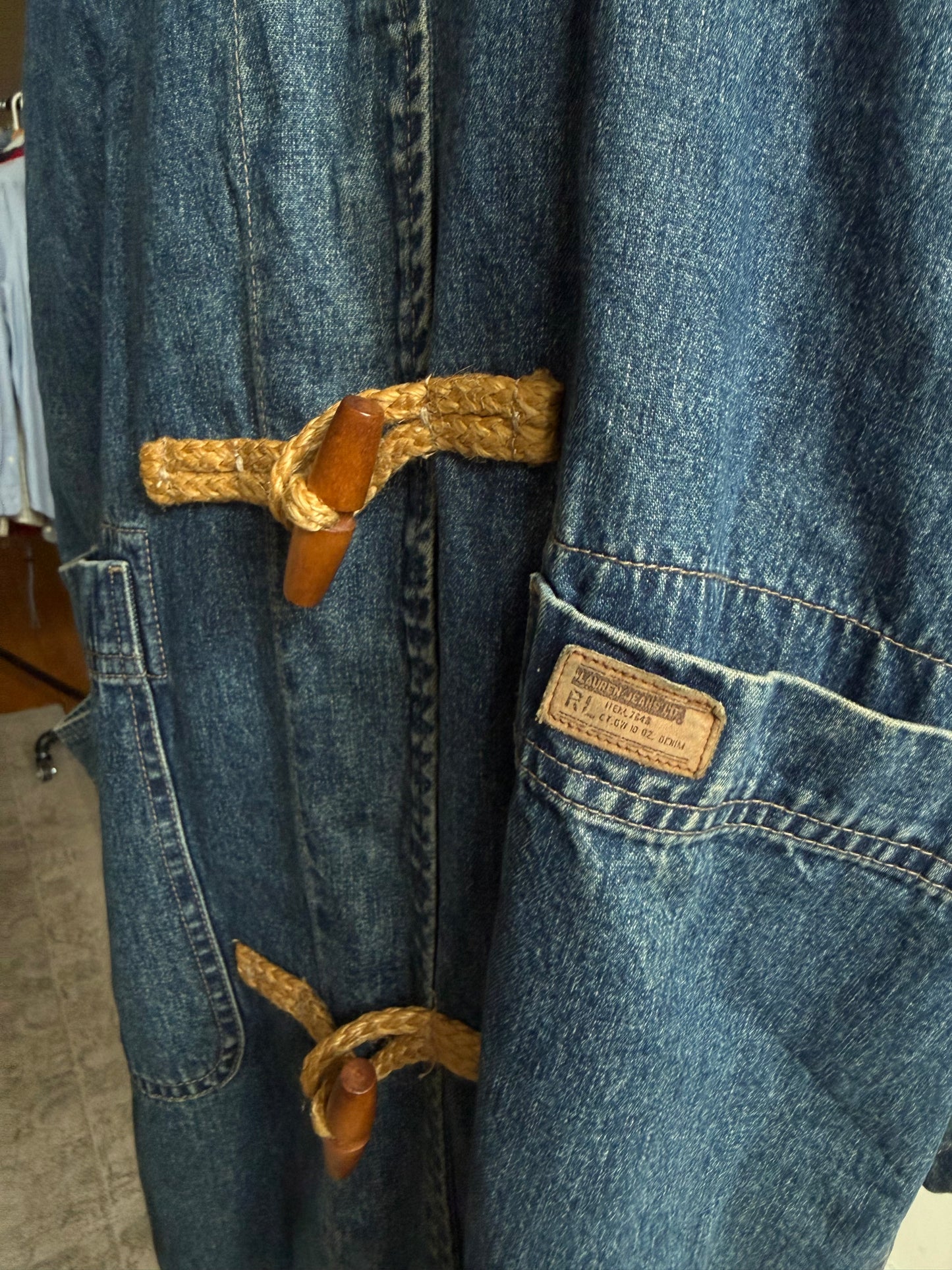 90s Lauren Jens Co denim toggle coat. Made in Hong Kong. Fits XS-M