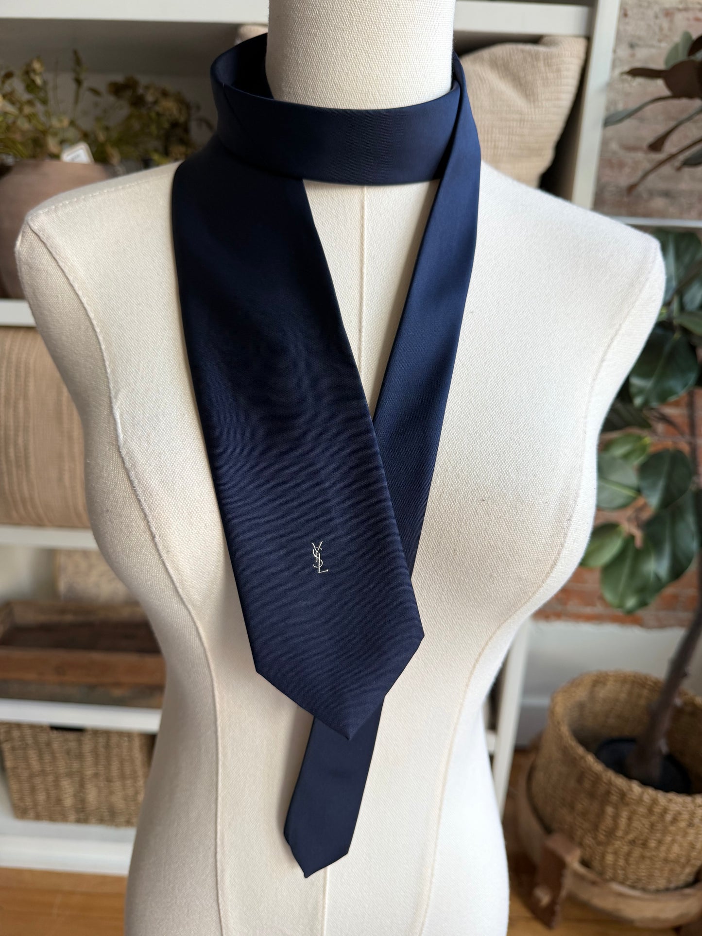80s YSL navy blue tie