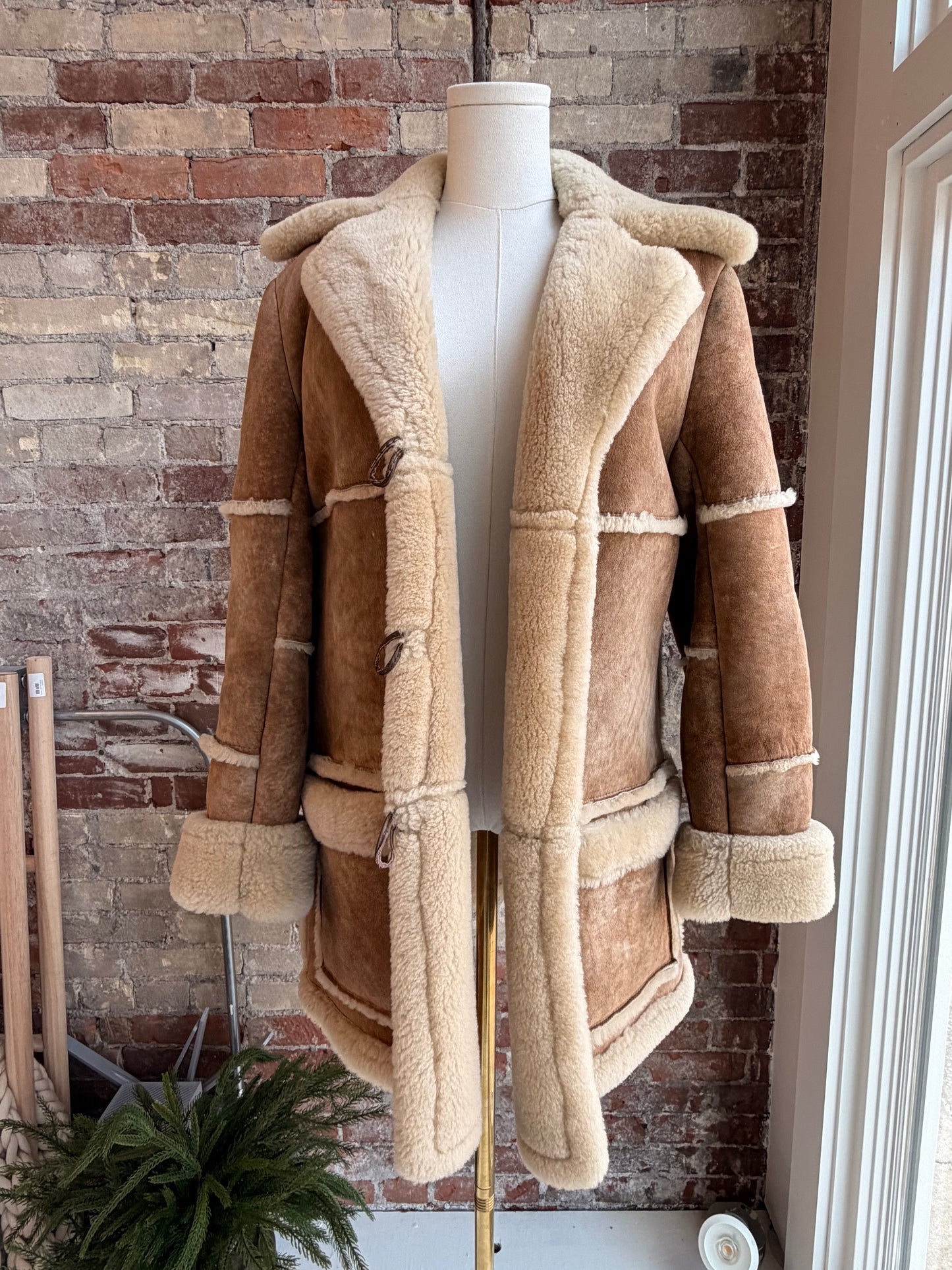 70s Sportsman Mfg Co 100% sheepskin jacket. Made in the USA