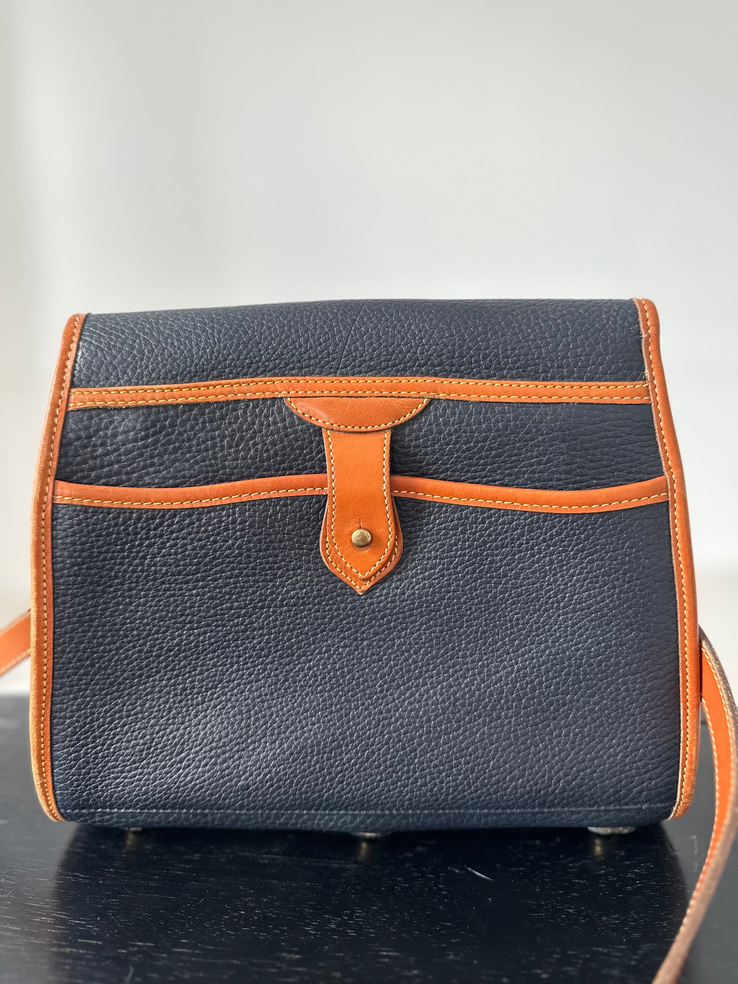 90s Dooney & Bourke large Essex bag in navy