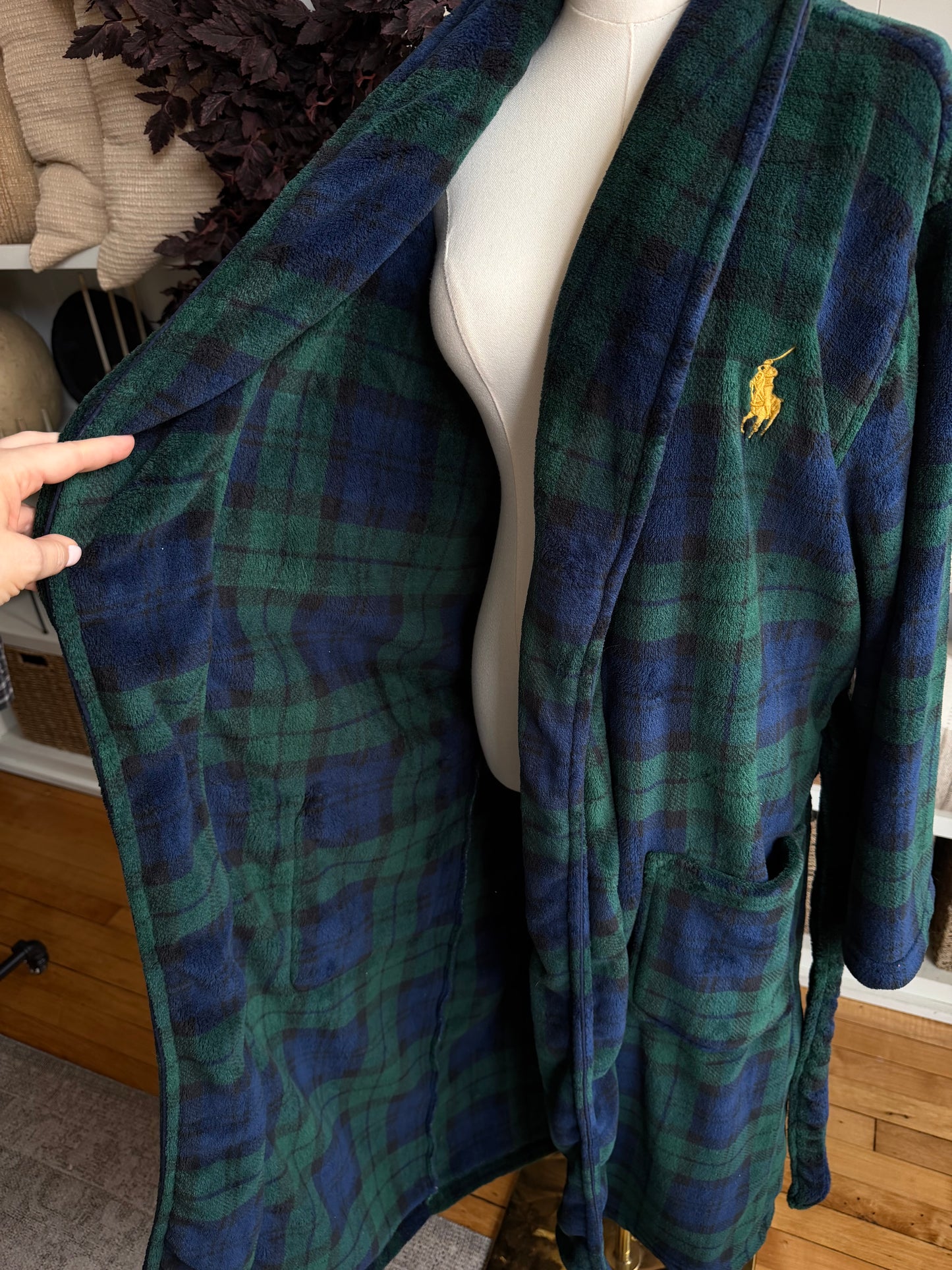 Polo Ralph Lauren plush robe. Fits S-L