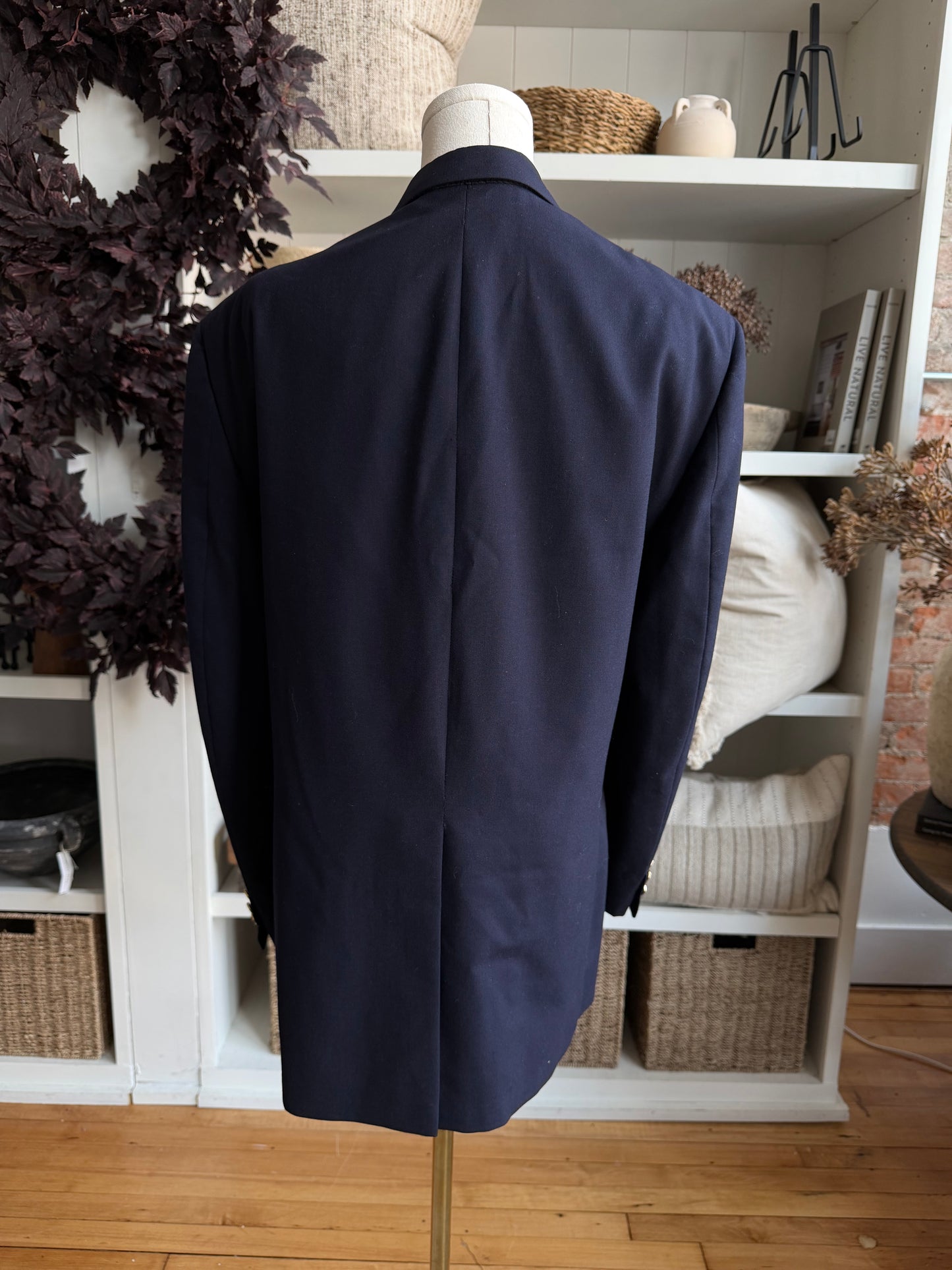 80s Burberrys Navy wool blazer. Made in the USA. Fits M-XL