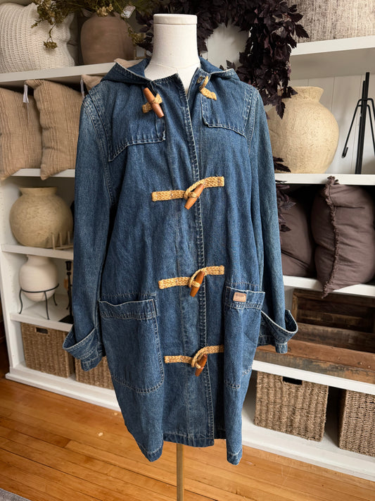 90s Lauren Jens Co denim toggle coat. Made in Hong Kong. Fits XS-M