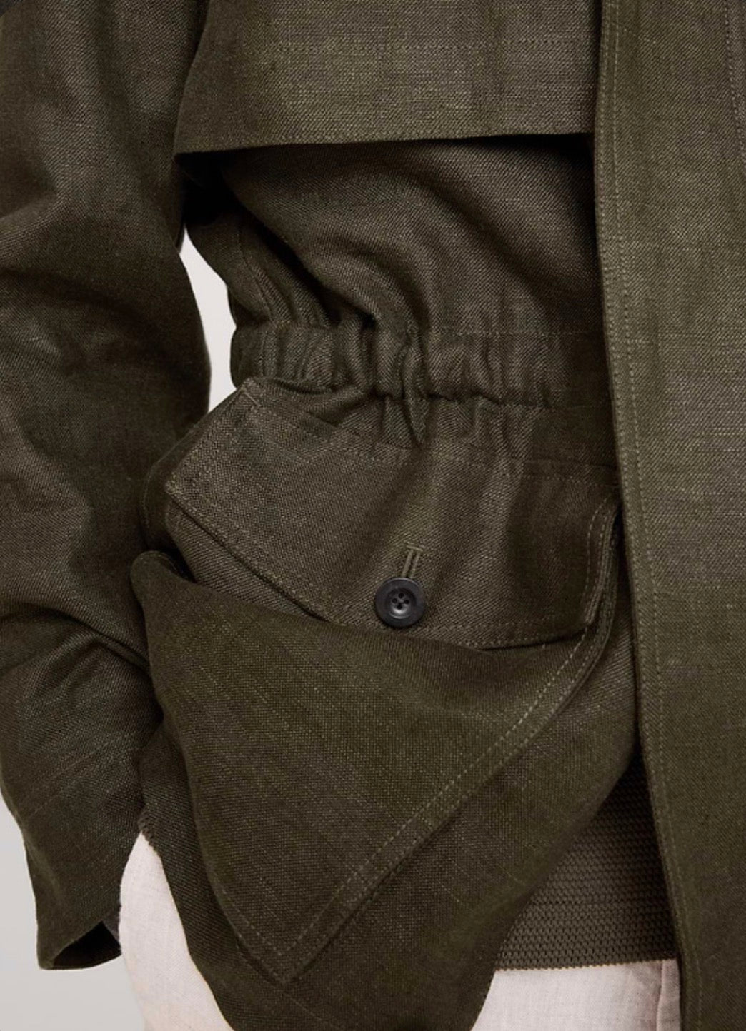 Banana Republic linen canvas utility jacket in olive green. Size L