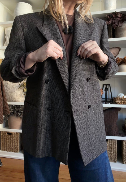80s Givenchy grey double breasted blazer. Fits M-XL