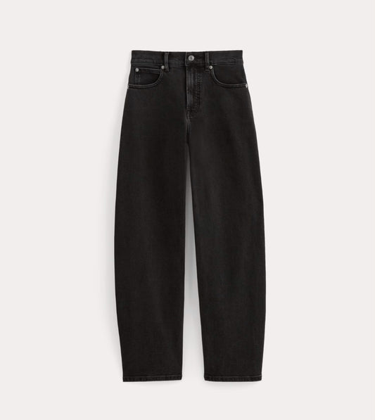 Everlane way high curve jean in washed black. Size 29T