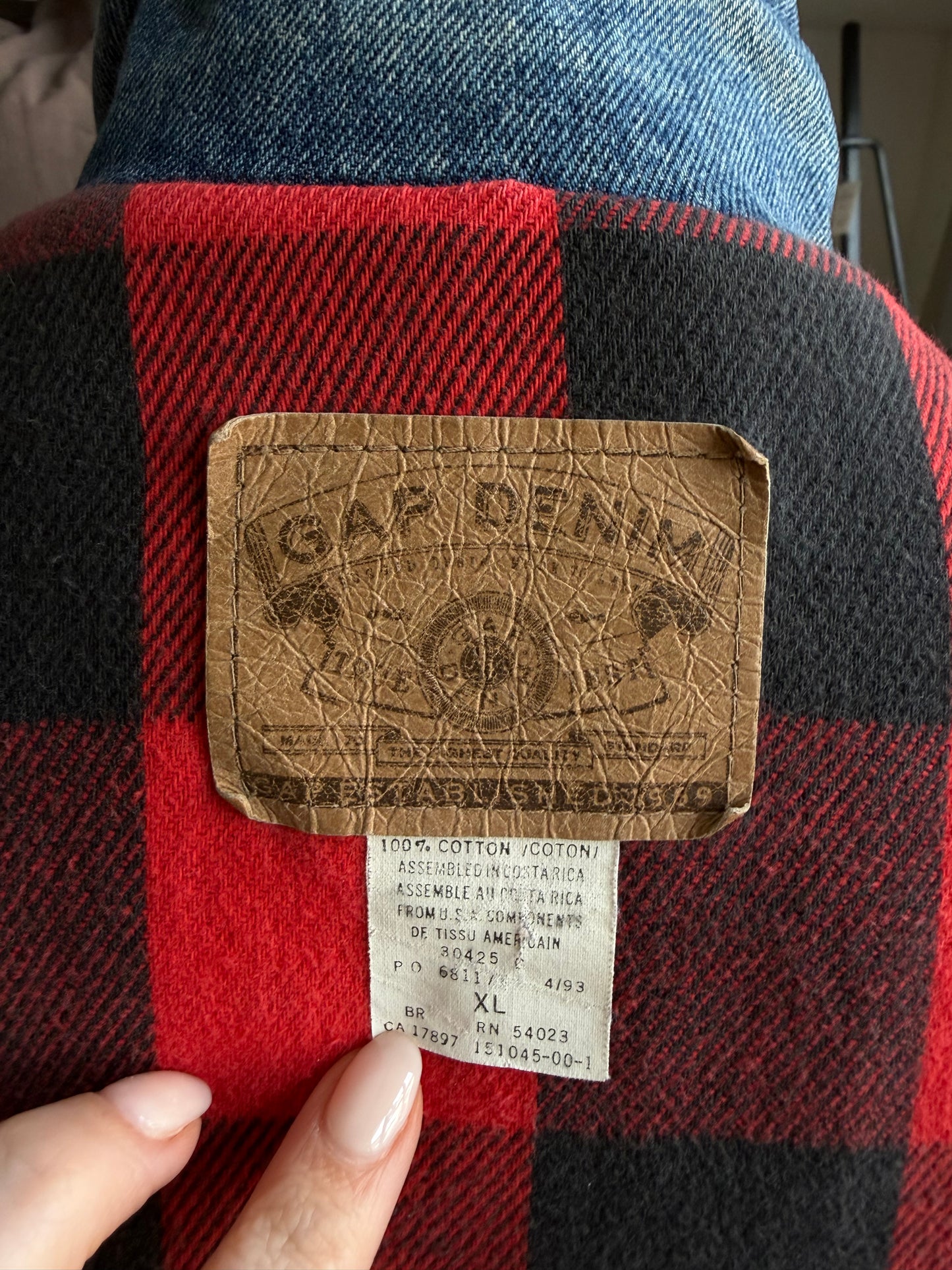 90s Gap flannel lined denim jacket. Fits S-L