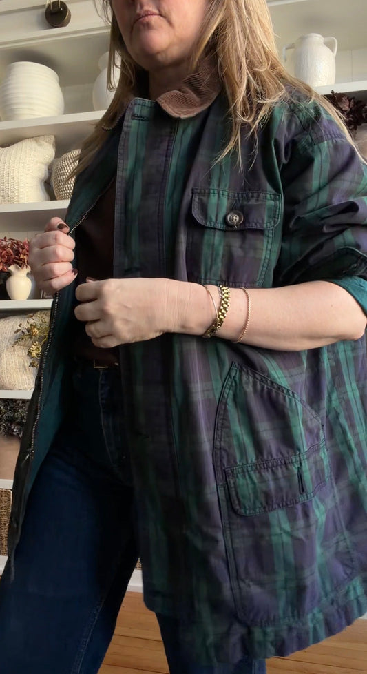 90s Gap black watch plaid barn coat. Fits M-XL