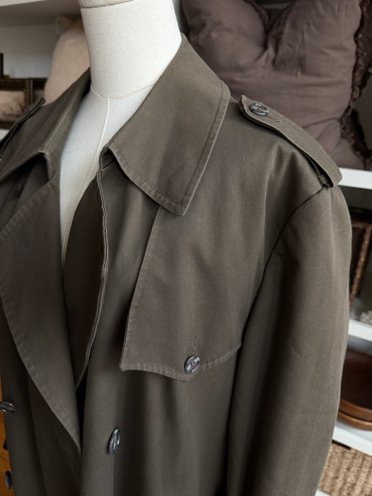 Vintage Christian Dior green trench. Fits M-XL tall