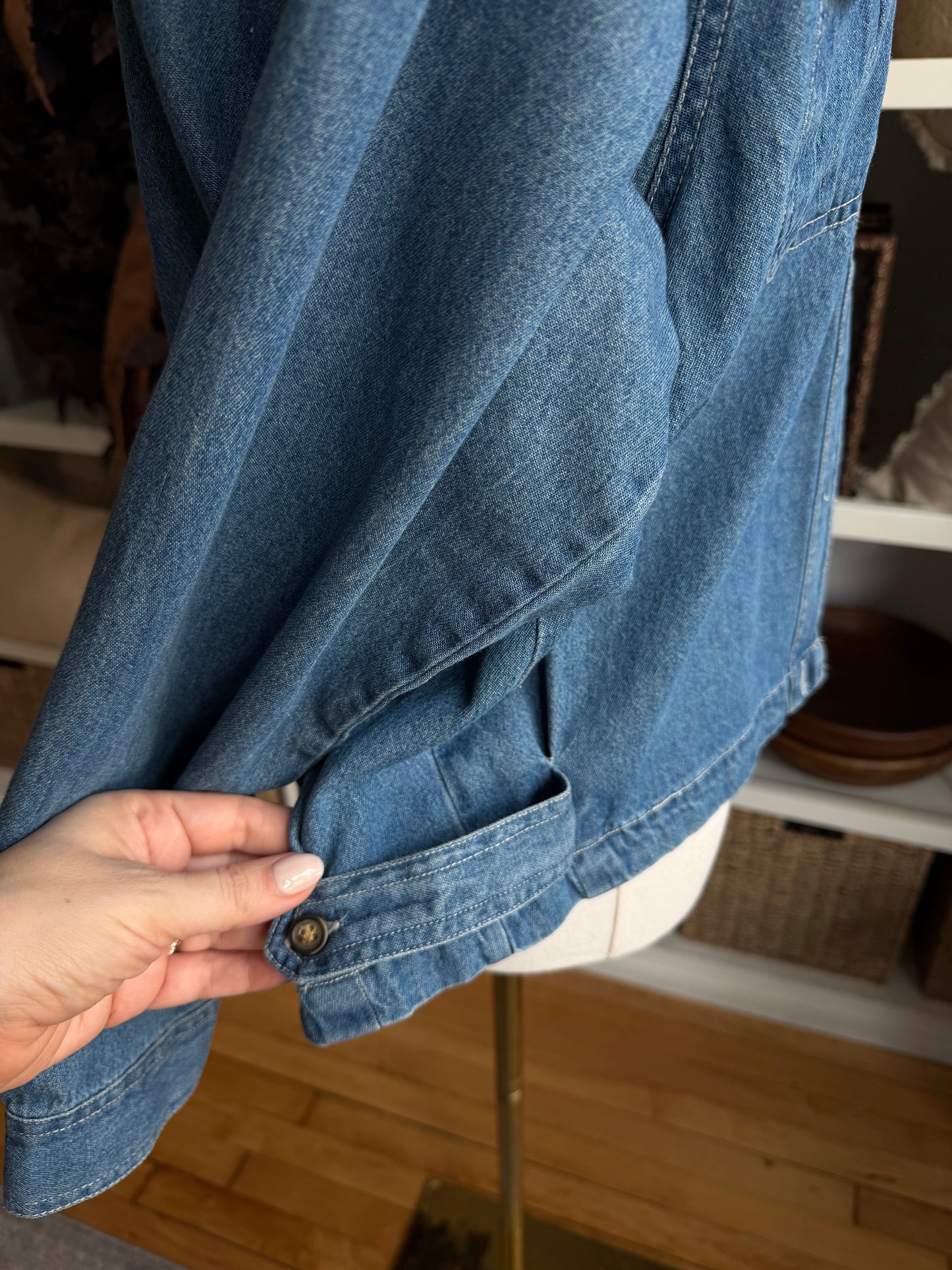 90s Work Wear denim light weight shirt jacket. Fits XXS-S
