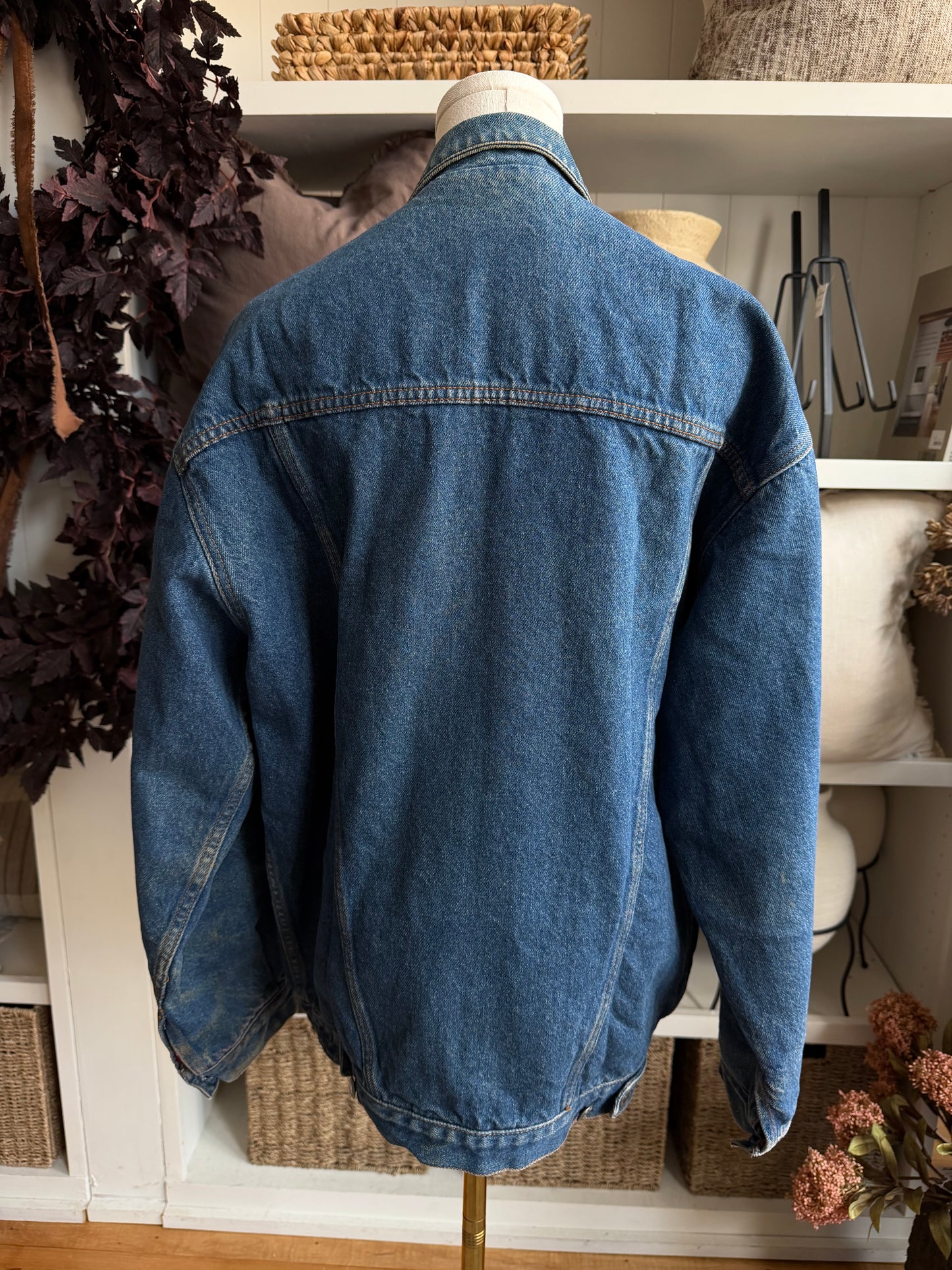 90s Gap flannel lined denim jacket. Fits XS-M