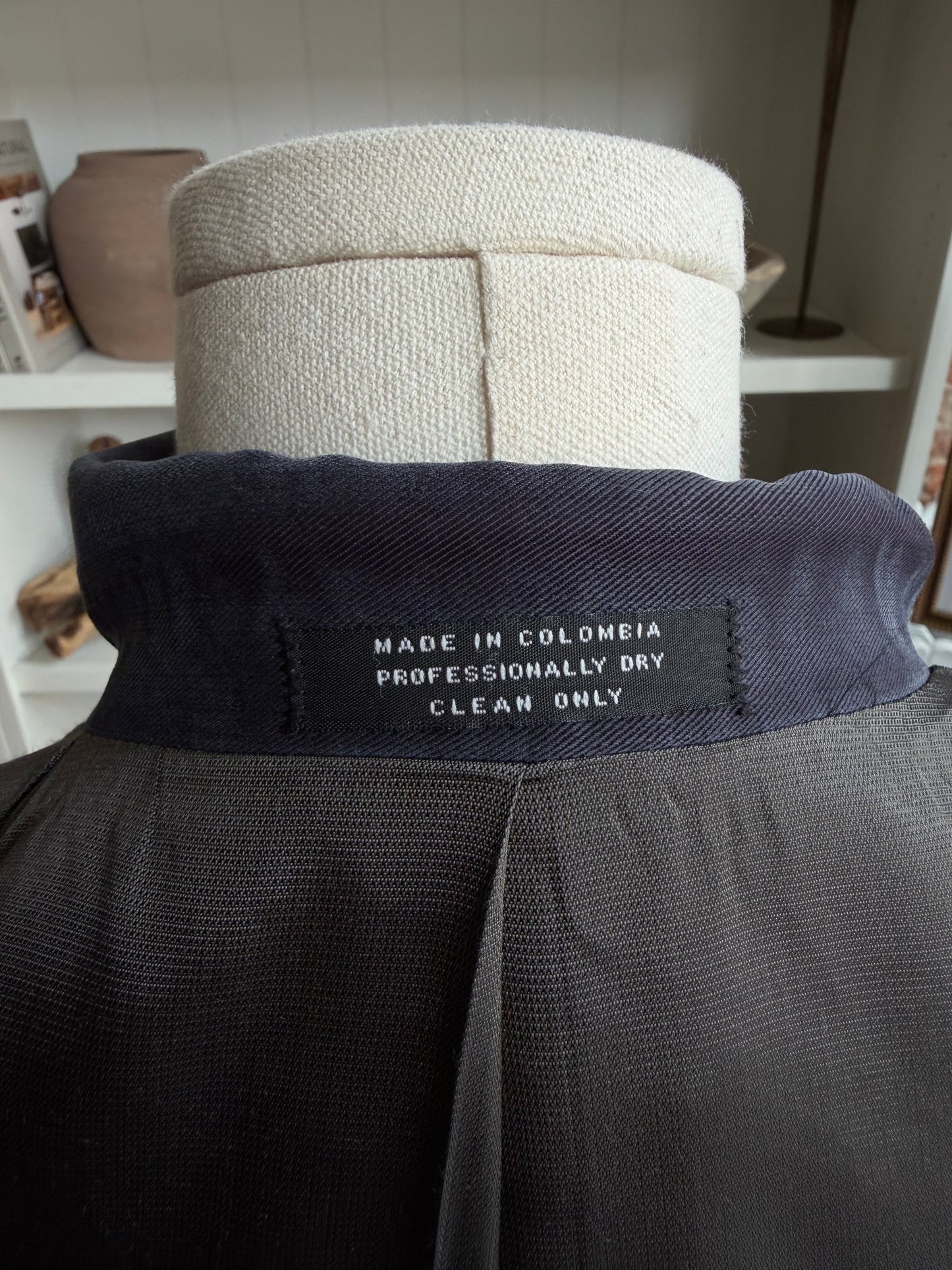 90s Oscar de la Renta Tencel Lyocell navy blazer
