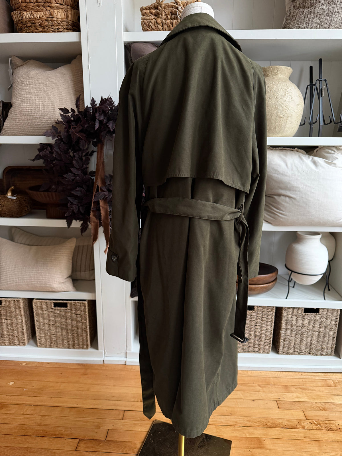 90s Calvin Klein green trench. Fits XS-M petite