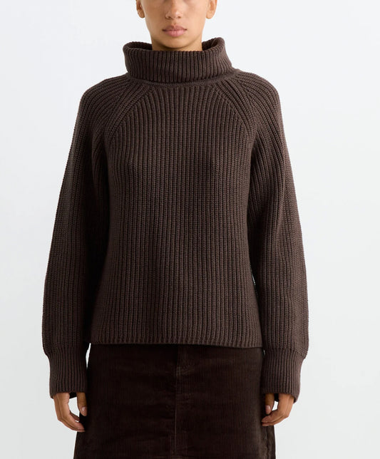 Alex Mill Chelsea turtleneck in chocolate. Size large.