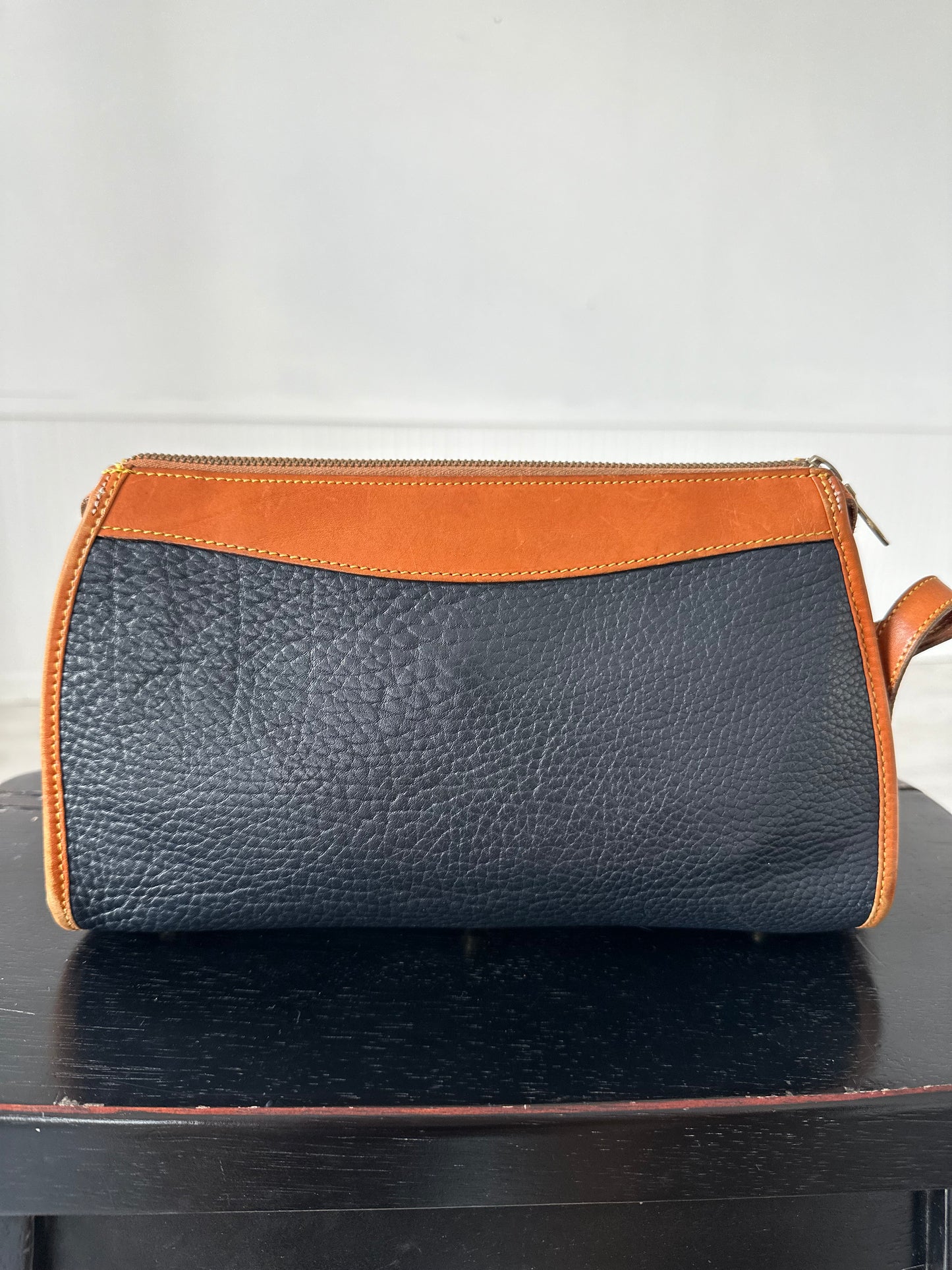 90s Dooney & Bourke zip top in navy