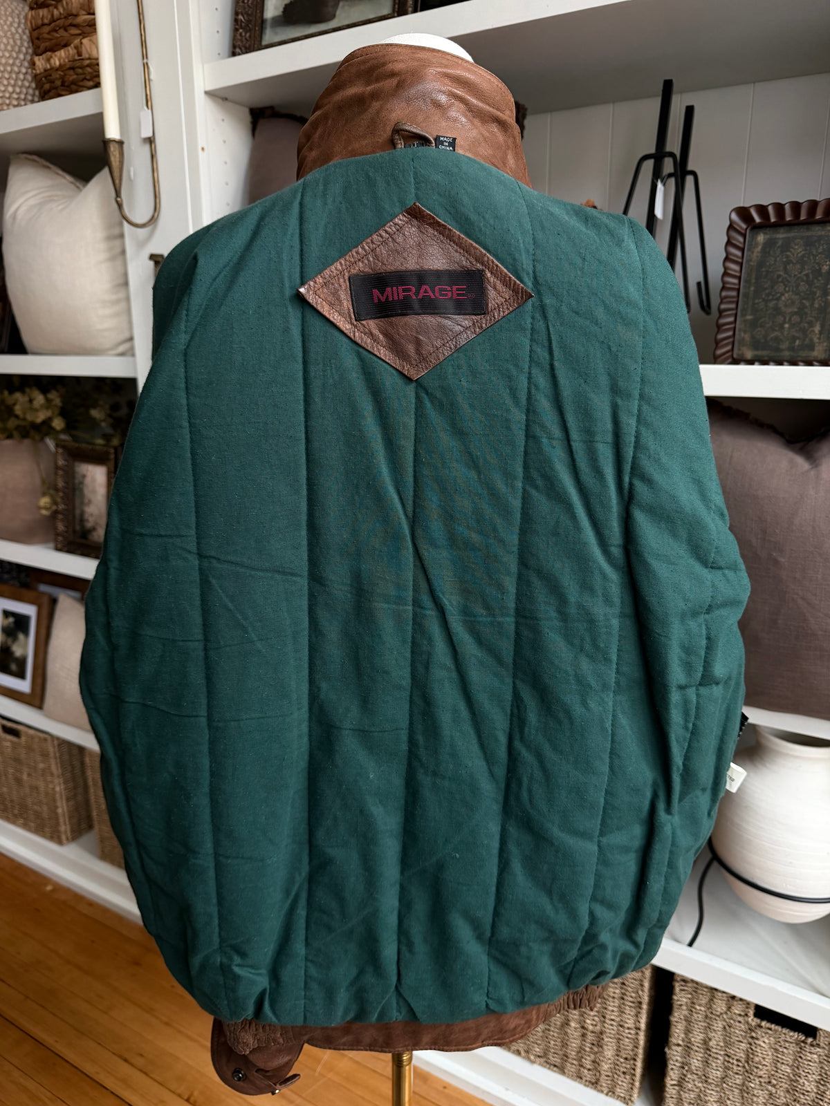 90s Mirage leather bomber. Fits M-XL