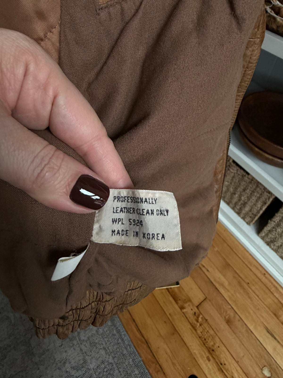 90s New Zealand Outback leather bomber. Fits S-L
