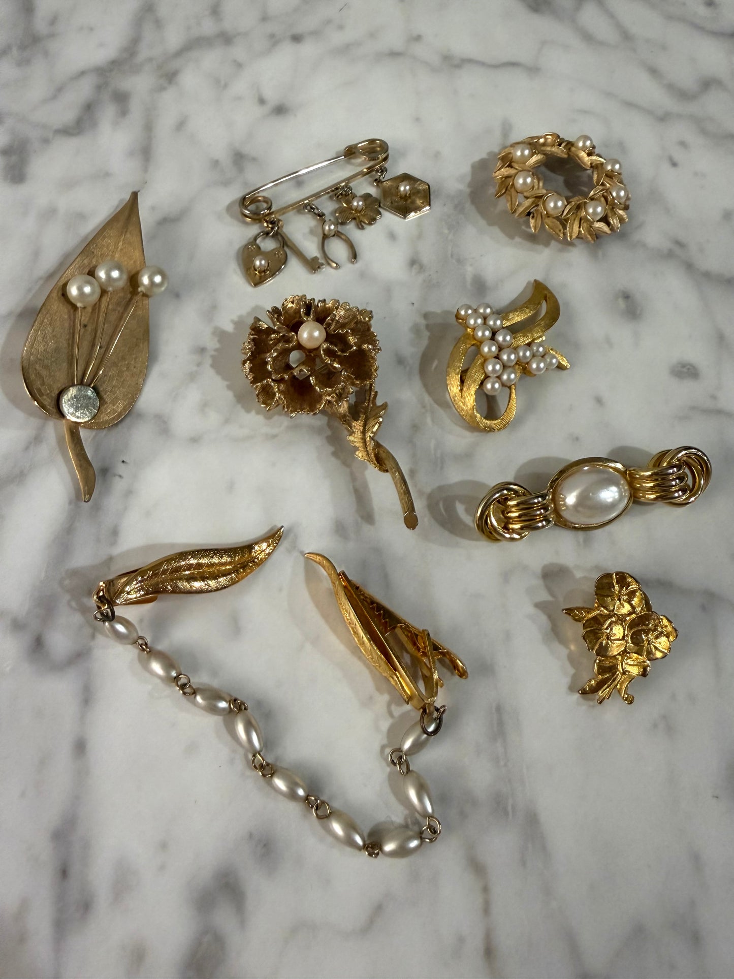 #1 Gold and Pearl brooch pack
