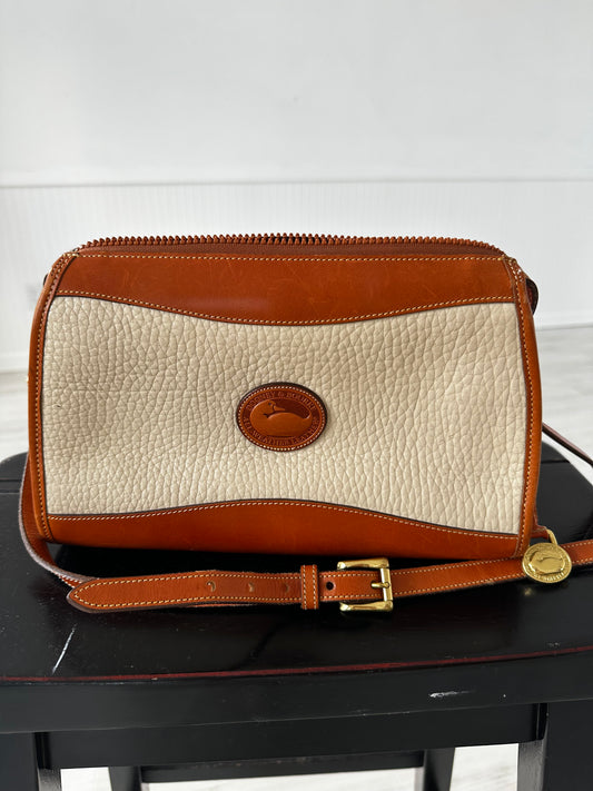 90s Dooney and Bourke zip top crossbody in cream