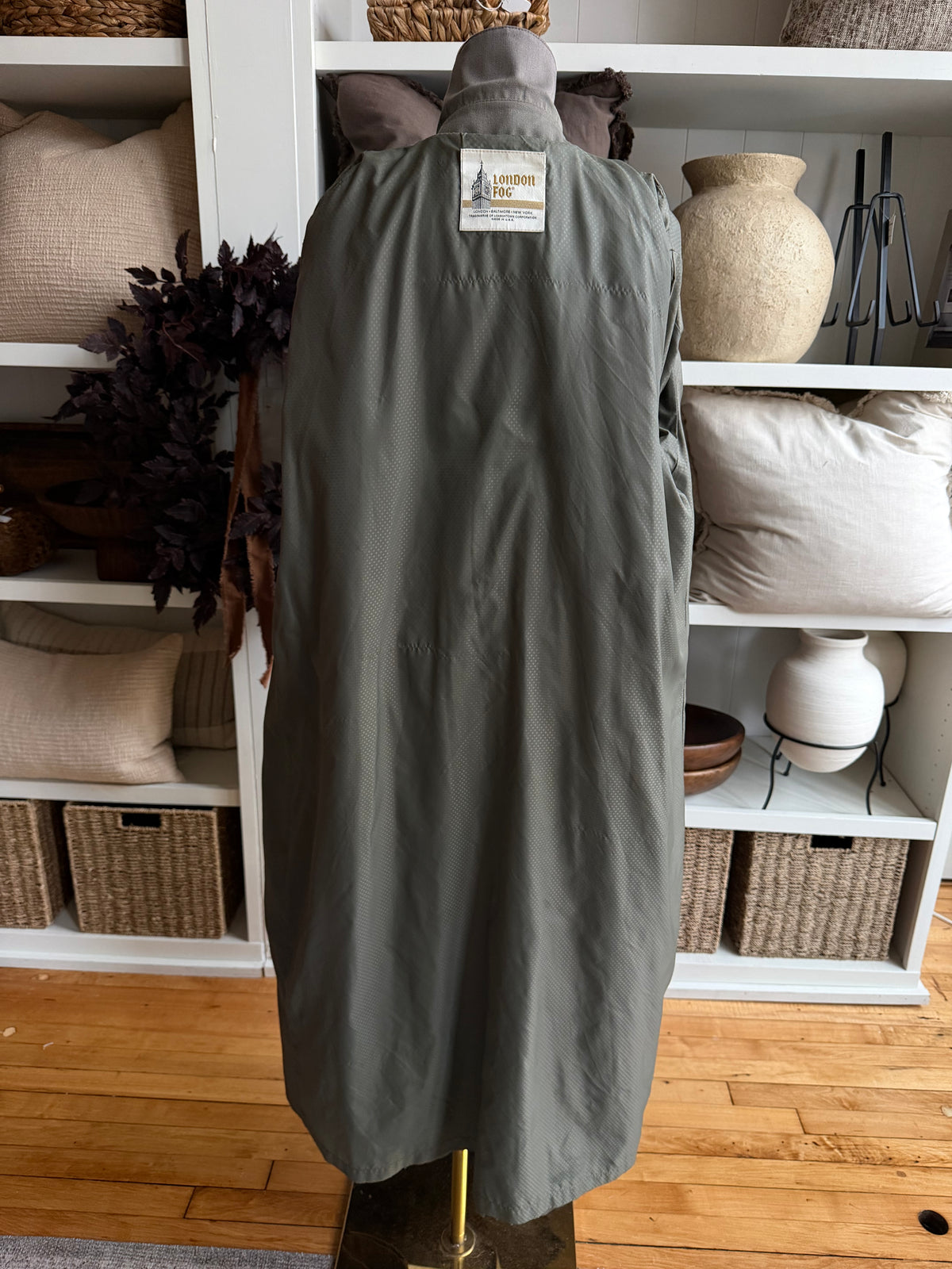 80s London Fog taupe trench. Made in the USA. Fits S-L