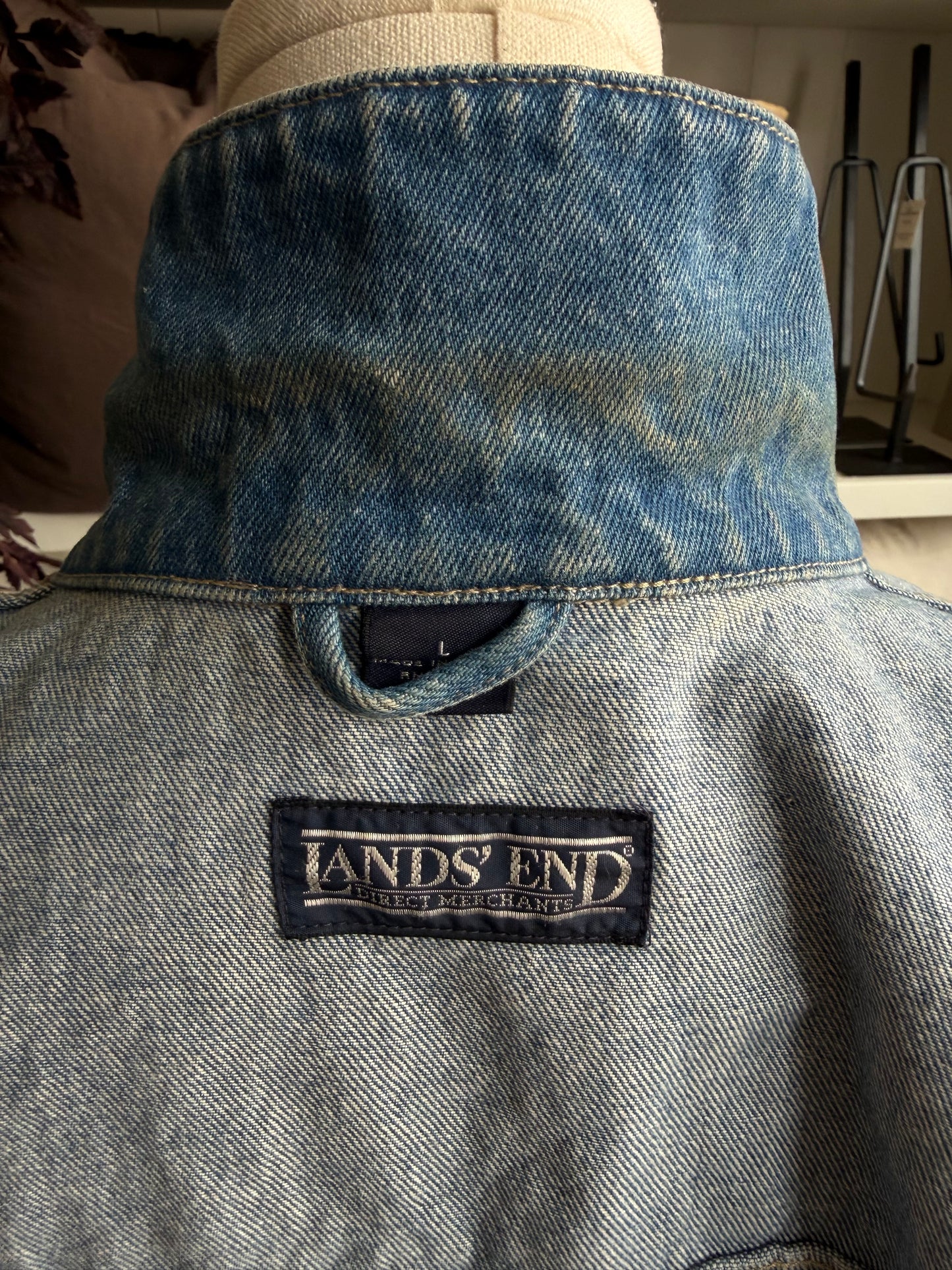 90s Lands End denim jacket. Fits XS-M petite