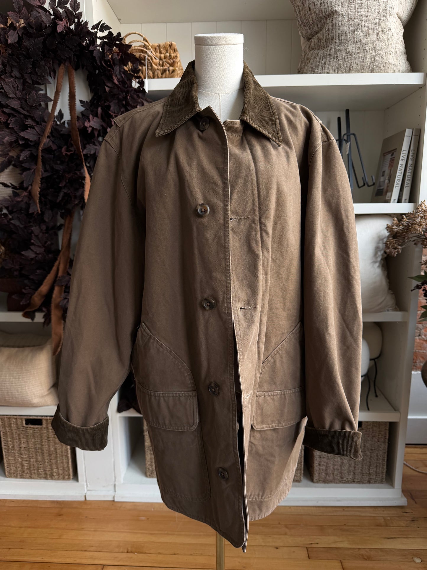 00s Gap brown chore coat with corduroy collar. Fits M-XL