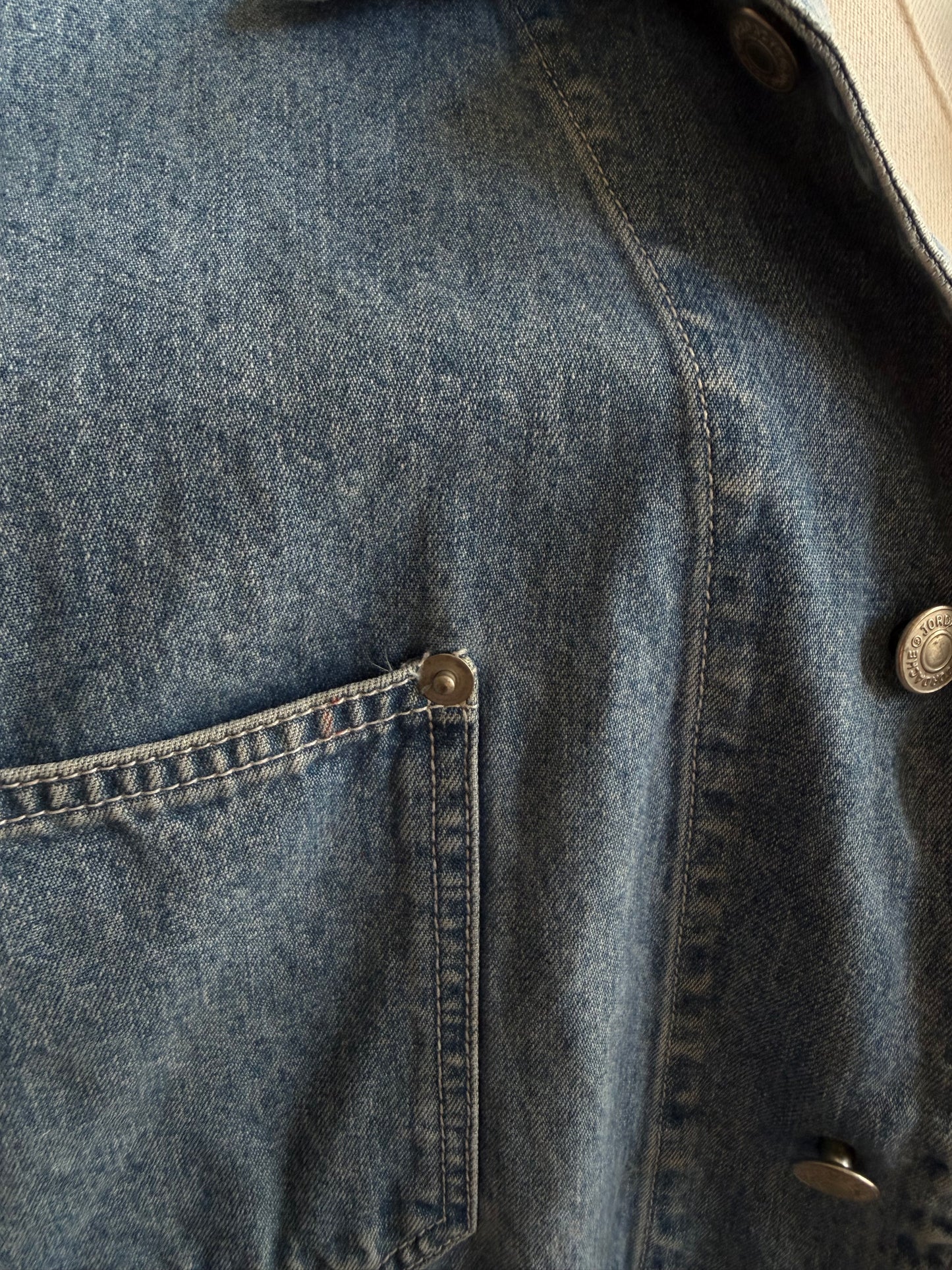 80s Jordache denim chore coat. Fits S-L