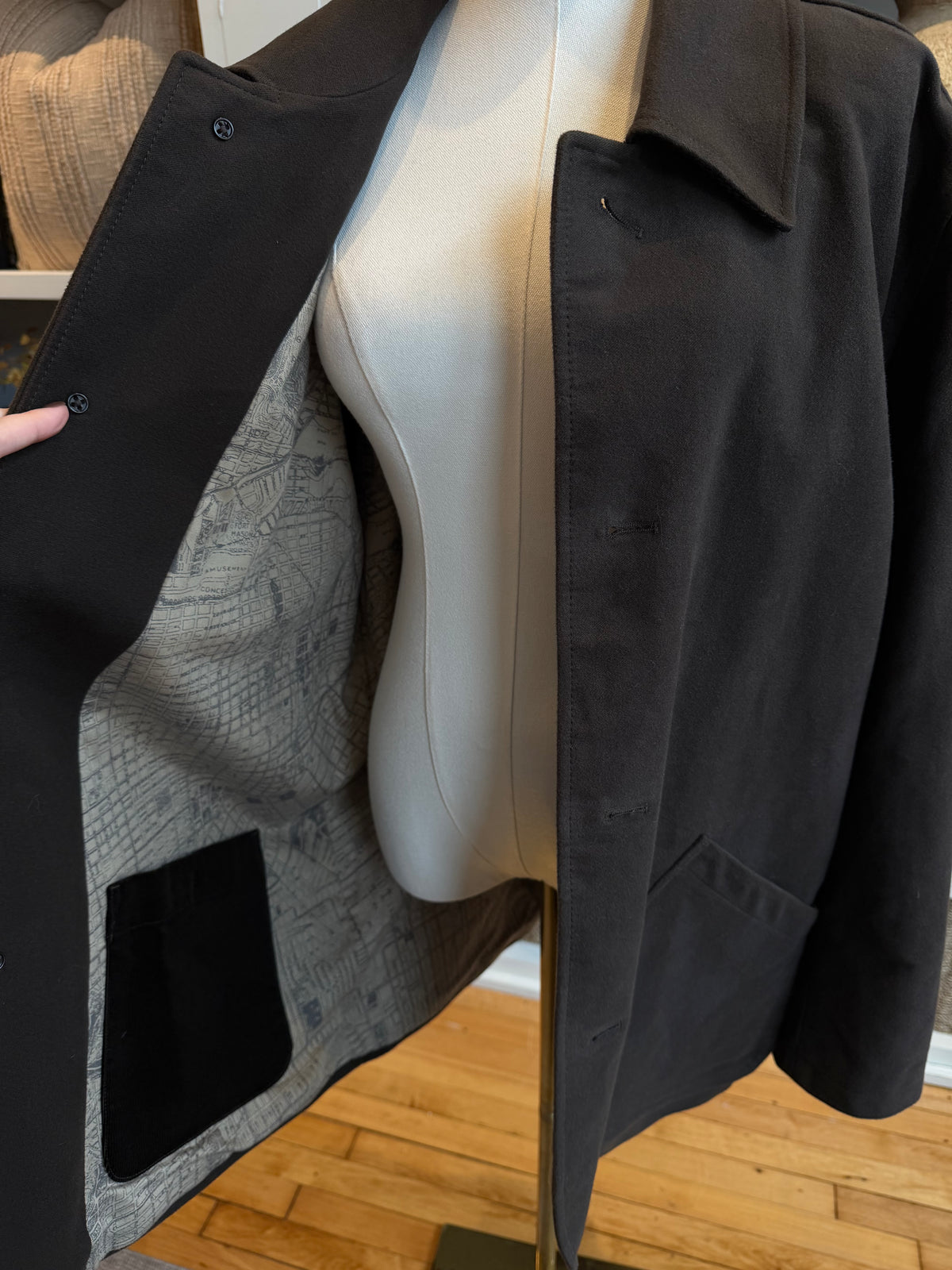 Banana Republic Italian Moleskin barn jacket in dark brown. Size L