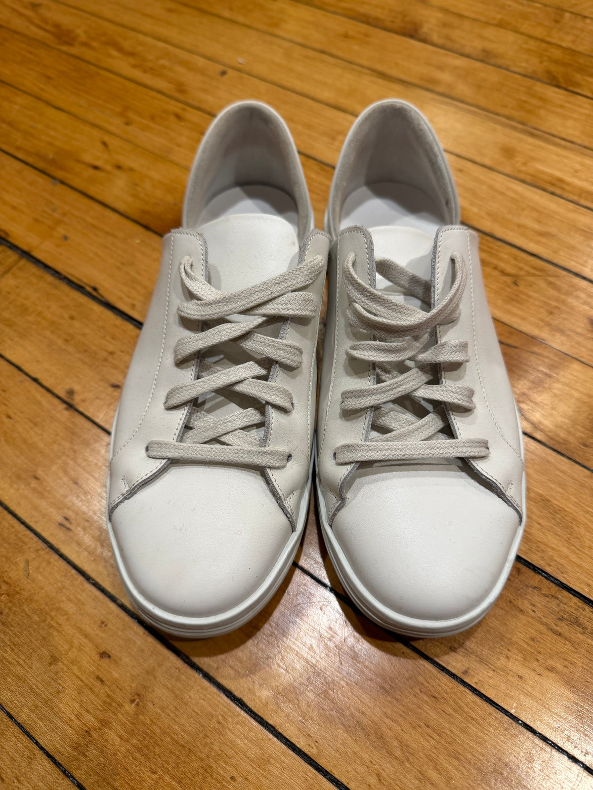 Freda Salvador Eda D’Orsay sneaker. Size 6.5