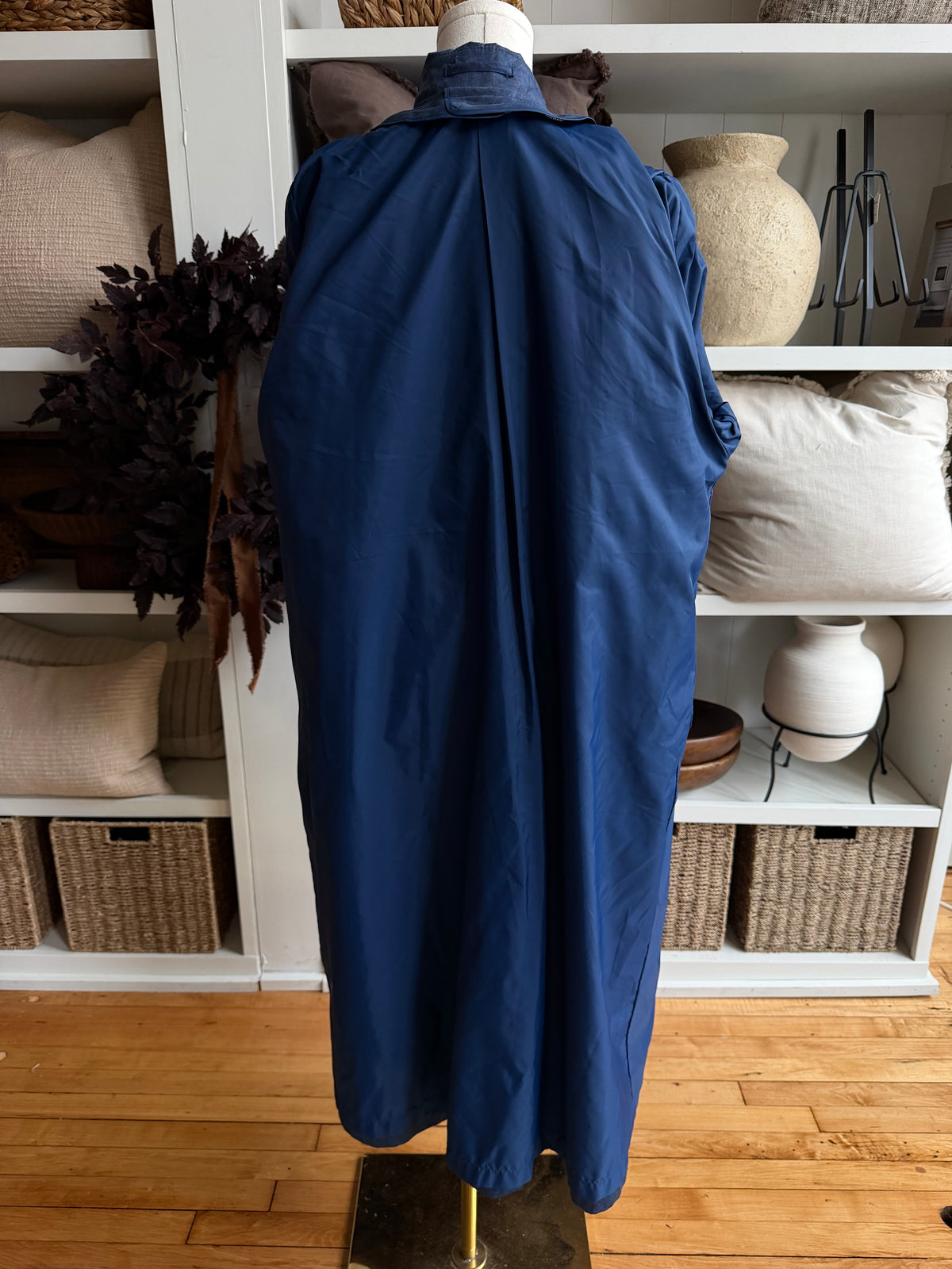 80s London Fog navy floral trench. Made in the USA. Fits S-L petite