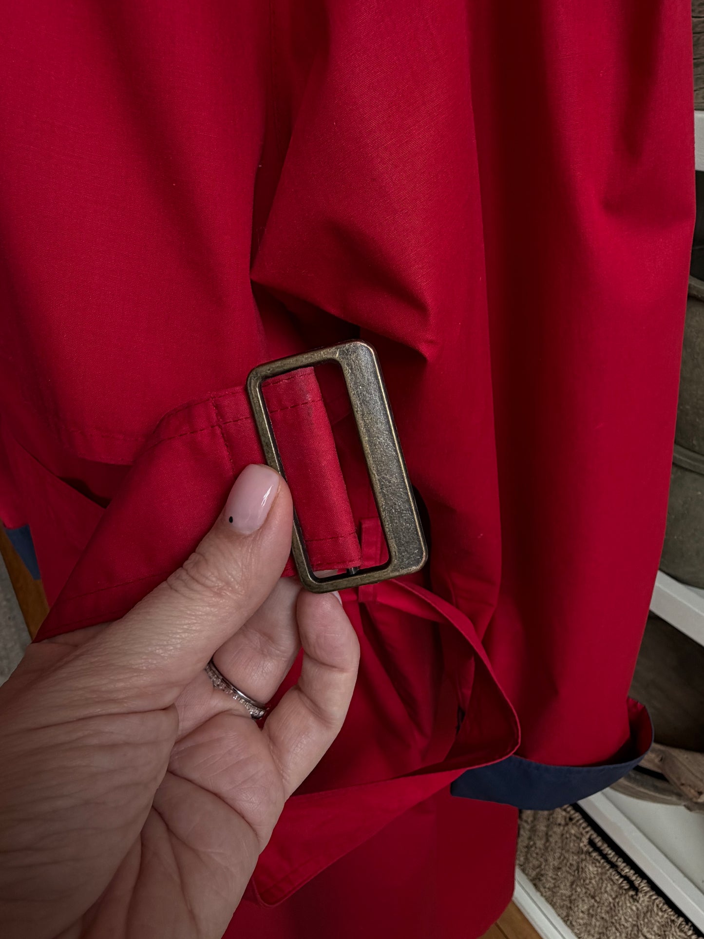 80s Fleet Street red trench with navy details. Made in Korea