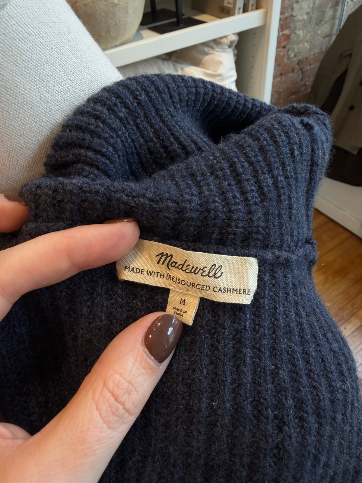Madewell (Re)sourced cashmere turtleneck sweater in Heather Night. Size M