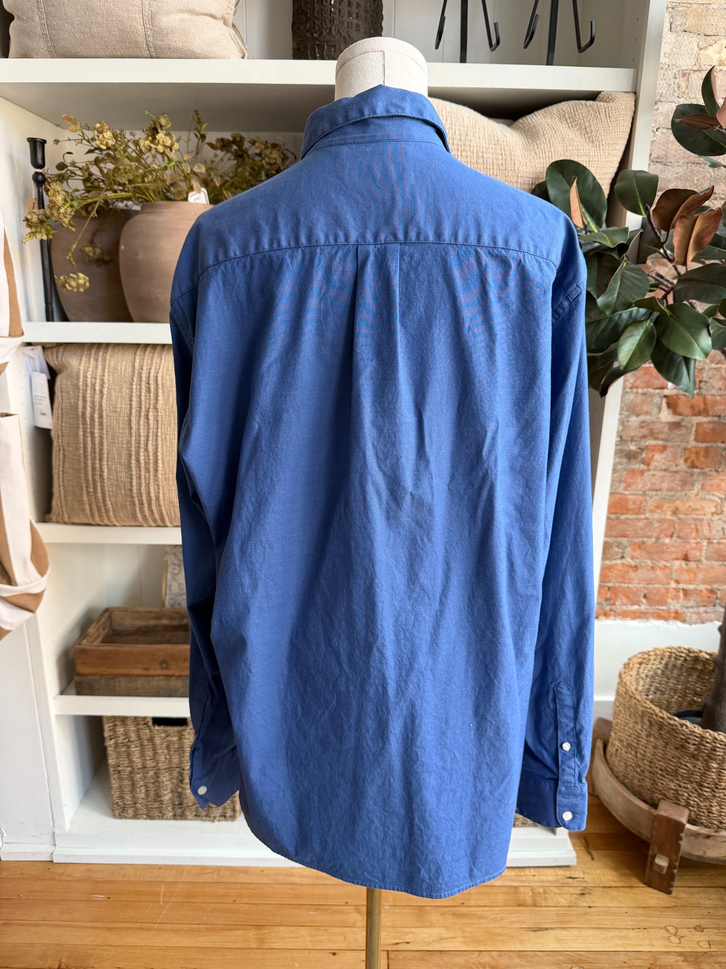00s Claiborne blue cotton button down.