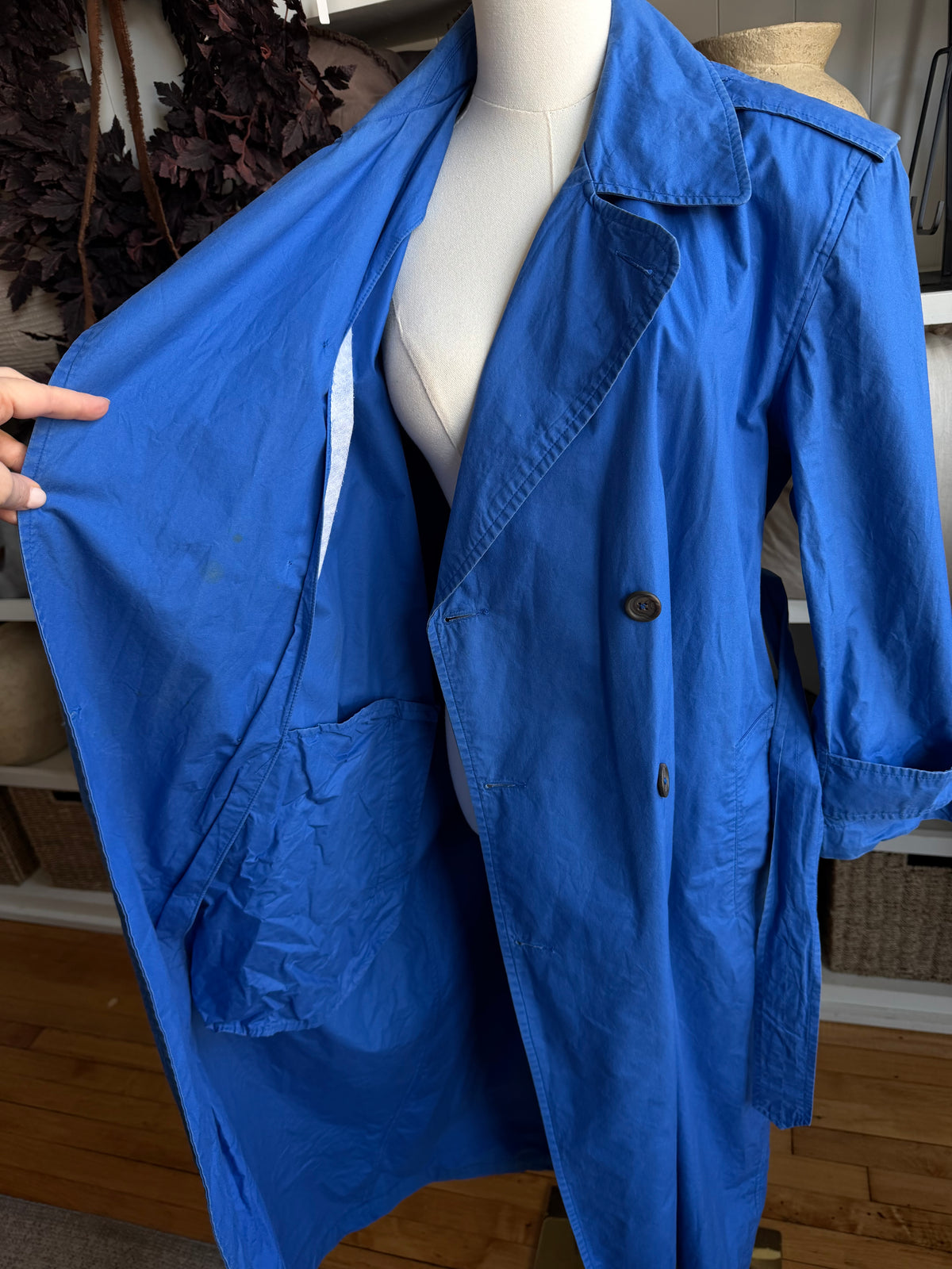 90s Ralph Lauren light weight blue trench. Fits M-XL