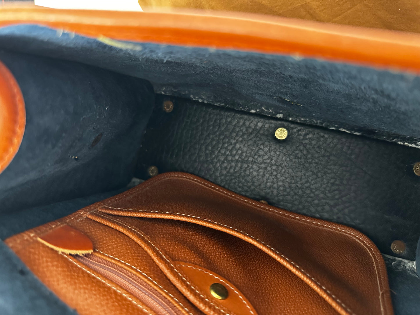 90s Dooney & Bourke large Essex bag in navy