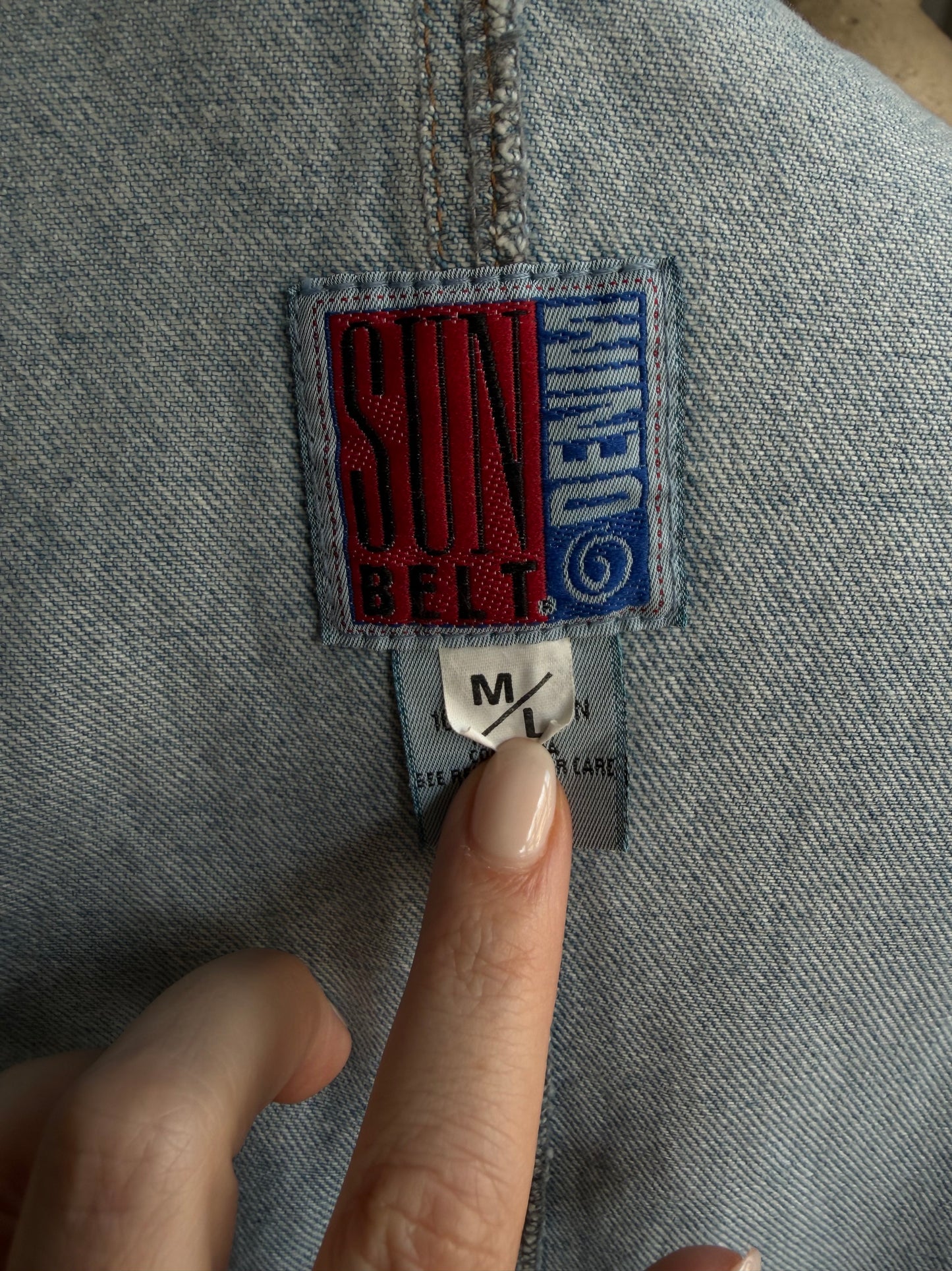 90s Sun Belt Denim hand painted trench coat. Fits S-L